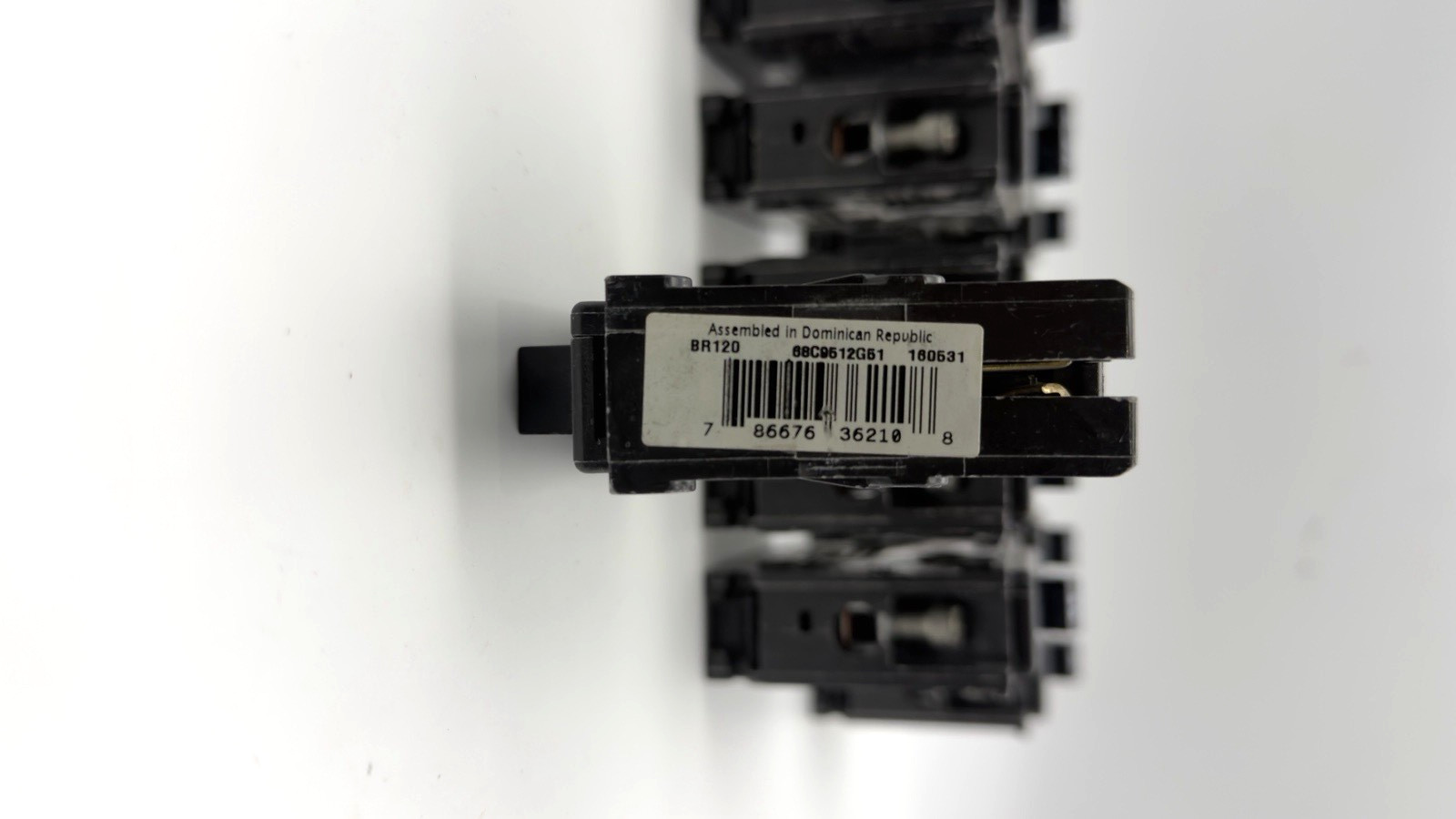 Lot of 12 – Eaton BR120 & C120 20A 1P Circuit Breakers NEW OPEN BOX