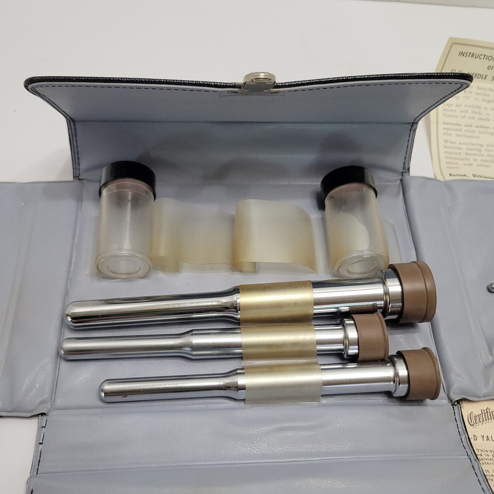 Vintage 1950’s Becton Dickinson Needle Steritubes In Original Case Rare HTF