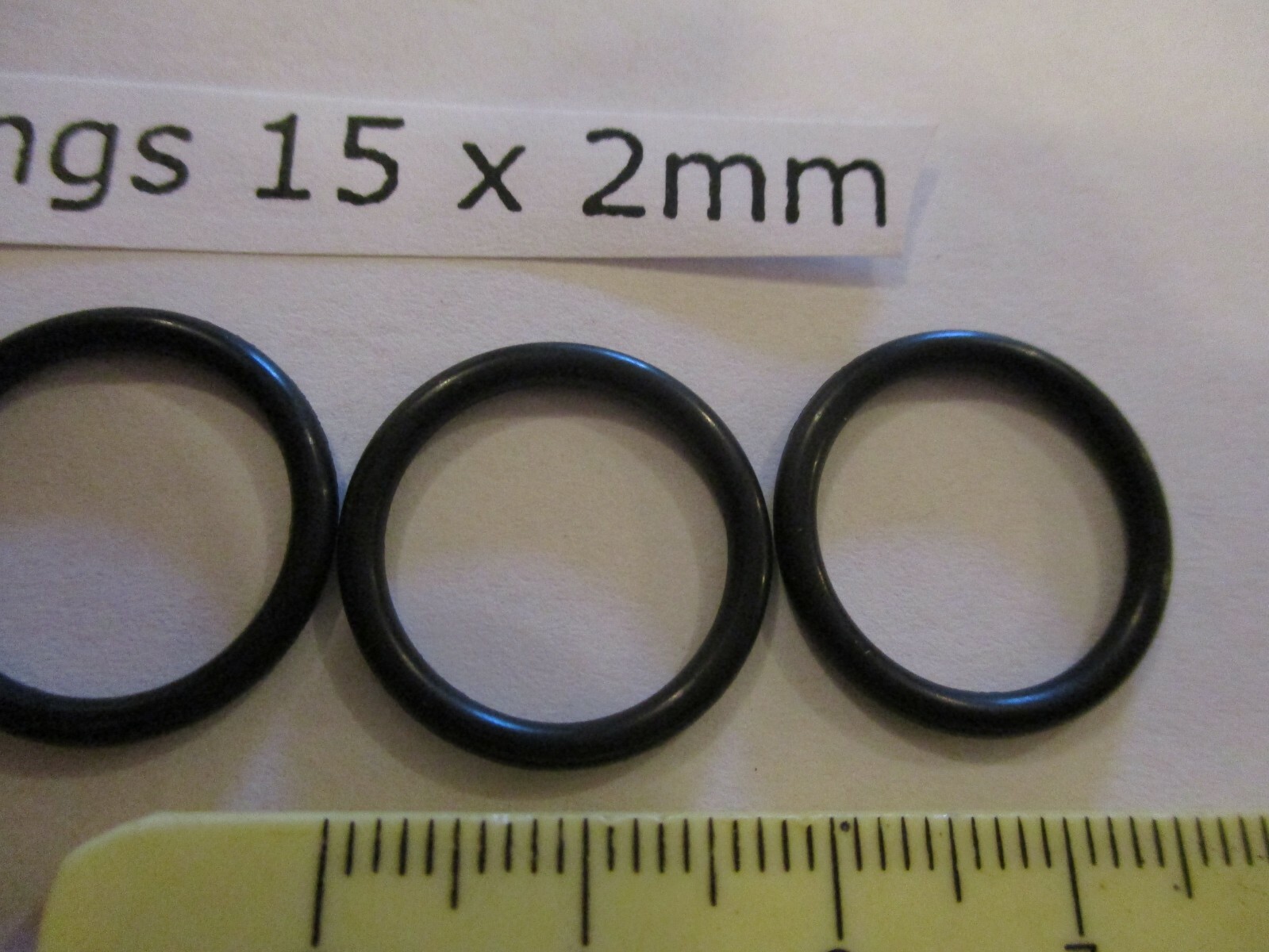15mm ID x 19mm OD x 2mm thick O-ring. Buna-70. Quan 5.