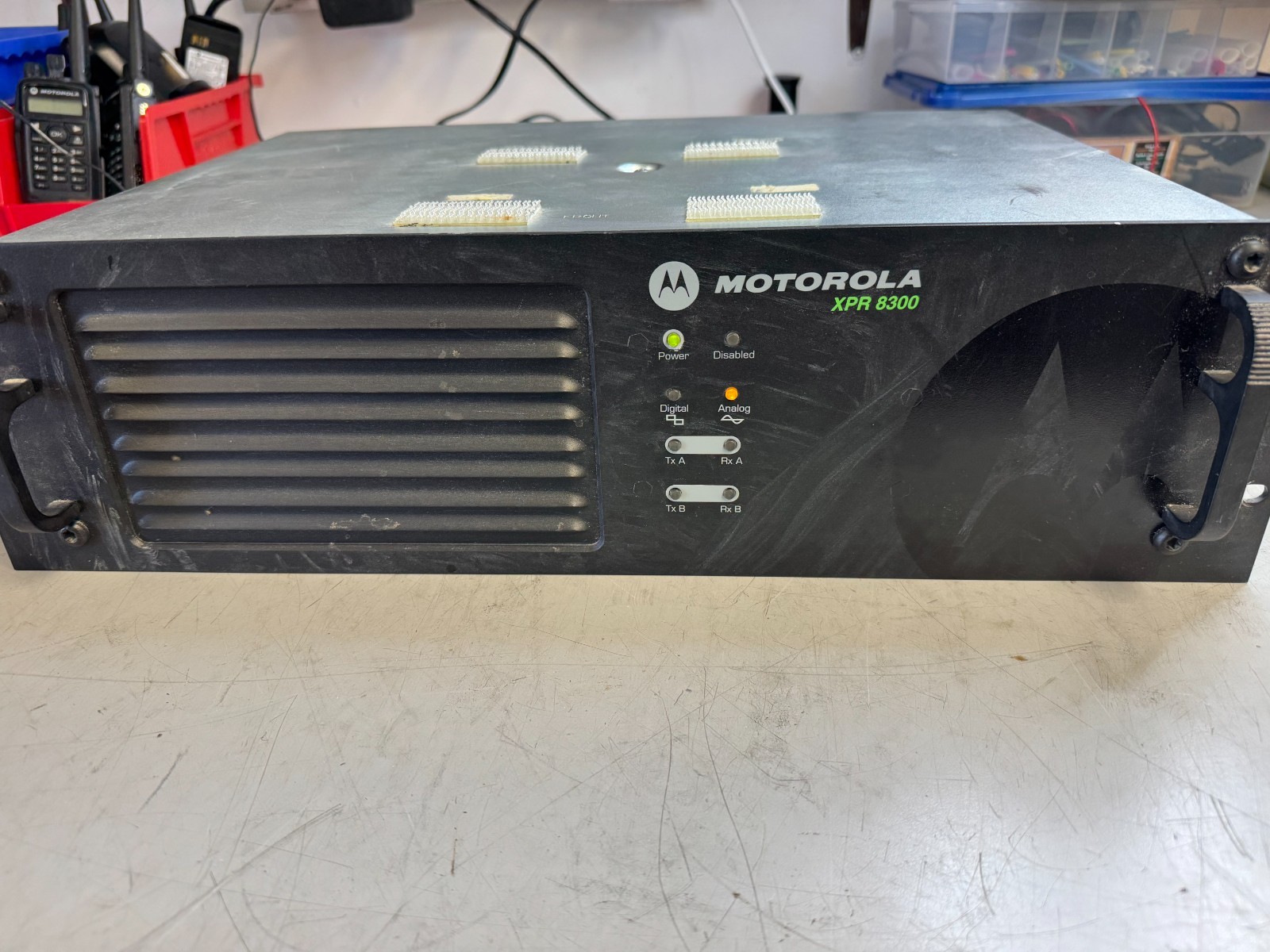 Motorola XPR8300 UHF 450-512 Mhz 40W TRBO Repeater AAM27TRR9JA7AN