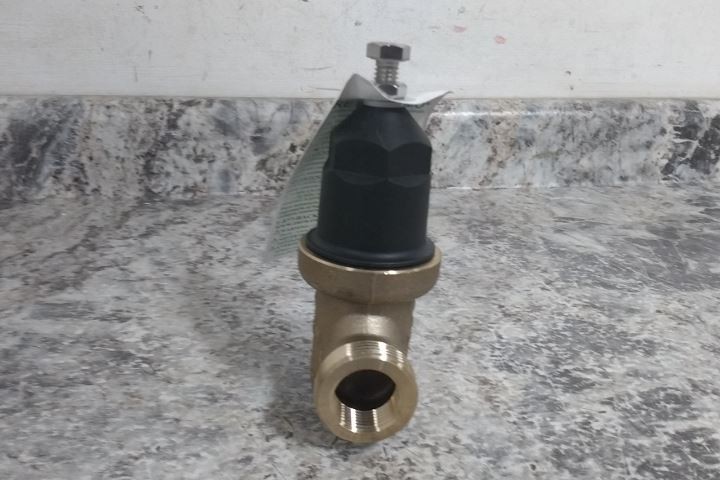Zurn Wilkins 34-NR3XLDUPEX 3/4 In Inlet/Outlet Water Pressure Reducing Valve