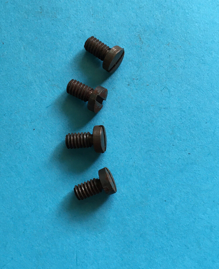 *NOS* 200110-SINGER SCREWS (LOT OF 4)-FREE SHIPPING*