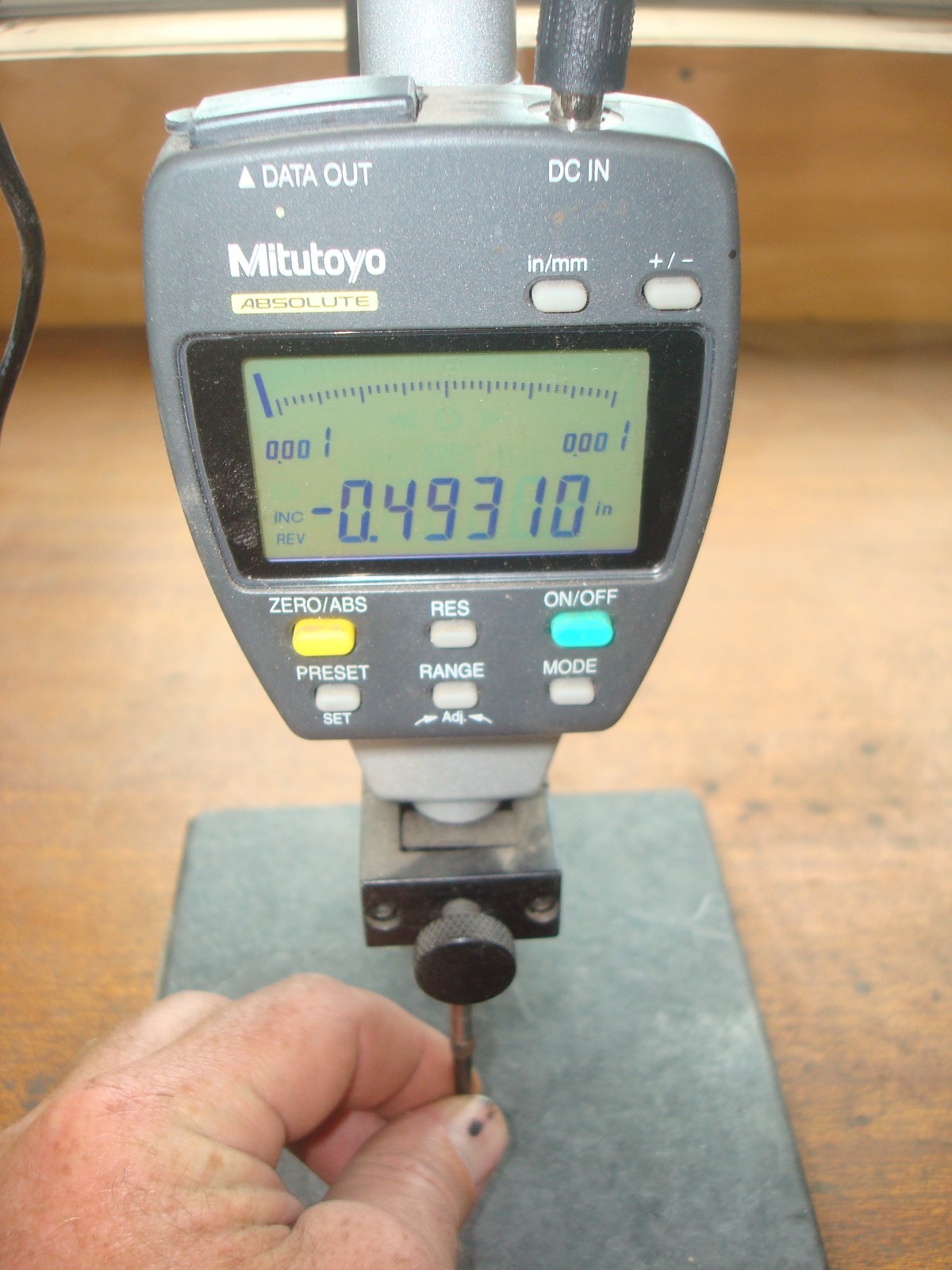 MITUTOYO Absolute Digimatic Indicator w/ Weighted Stand. F150E Serial #009101