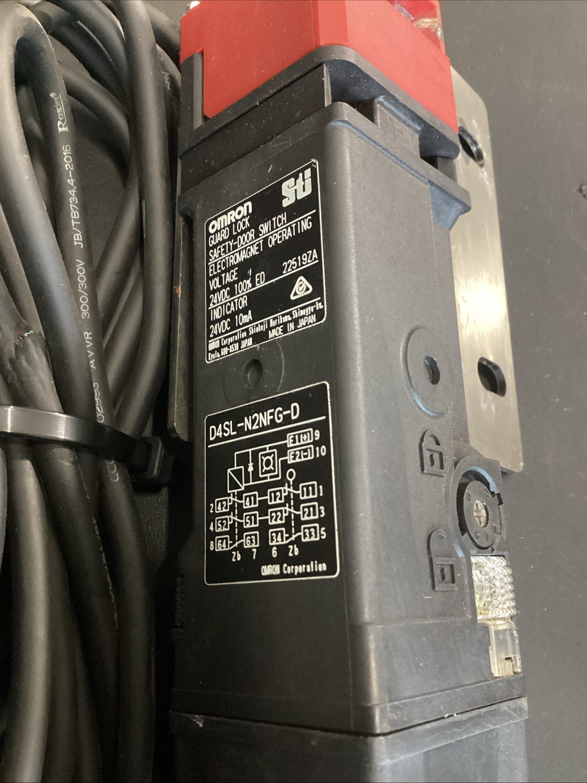 Omron Sti Guard Lock, safety-door switch, D4SL-N2NFG-D Used