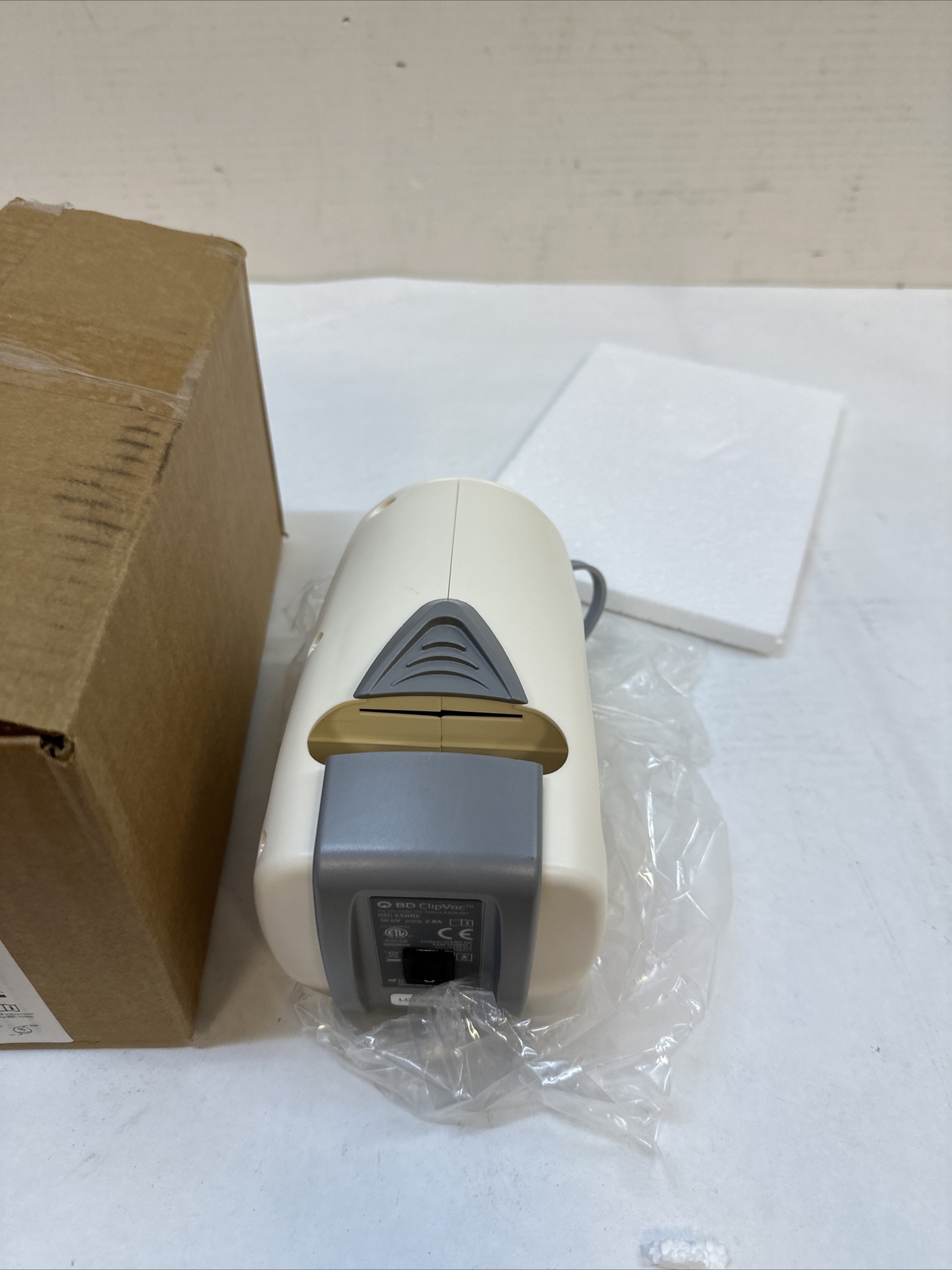 Becton Dickinson BD ClipVac 5500E Clipper Vacuum Unit