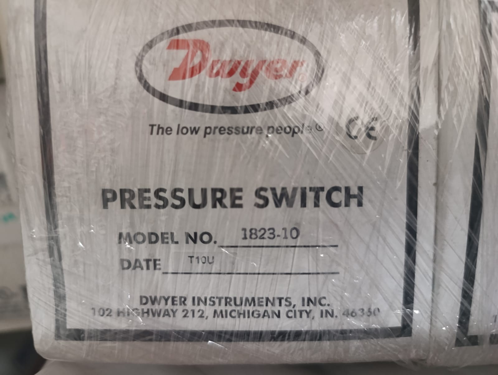 DWYER MODEL 1823-10 DIFFERENTIAL PRESSURE SWITCH