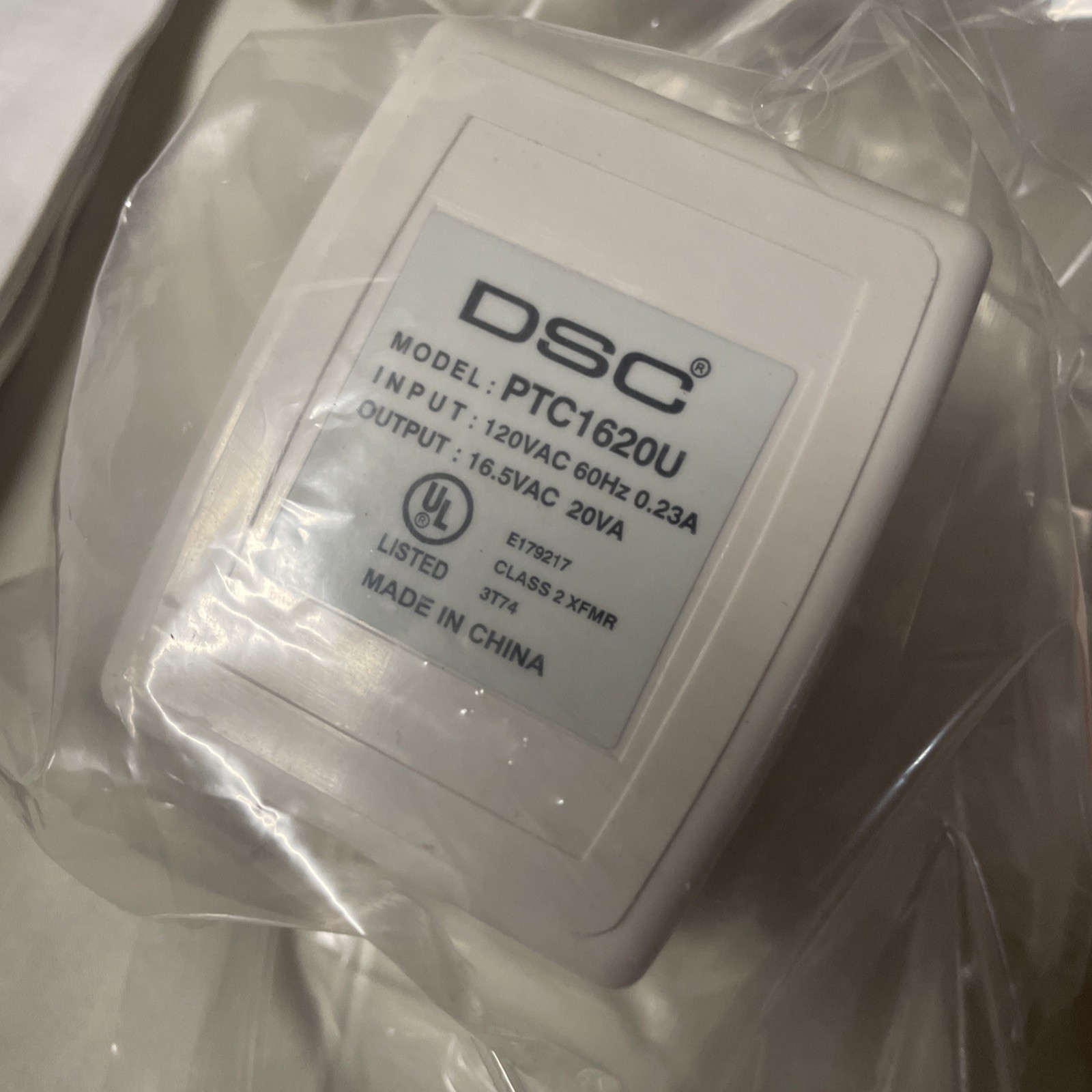 DSC KIT457-98HADT Impassa 2-Way Self Contained Wireless Security System
