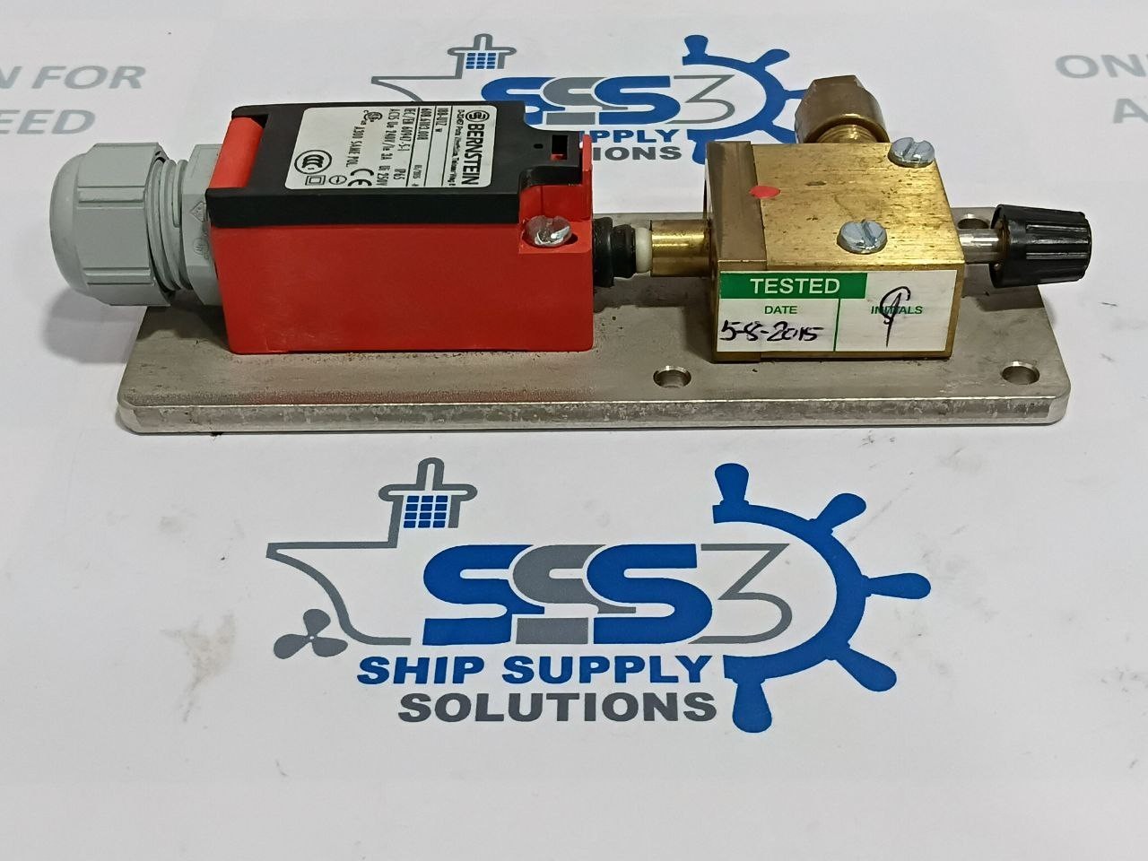 Bernstein I88-U1Z w Limit Switch 608.6103.008 AC15 Ue 240V/Ie 3A Ui 250V IP65