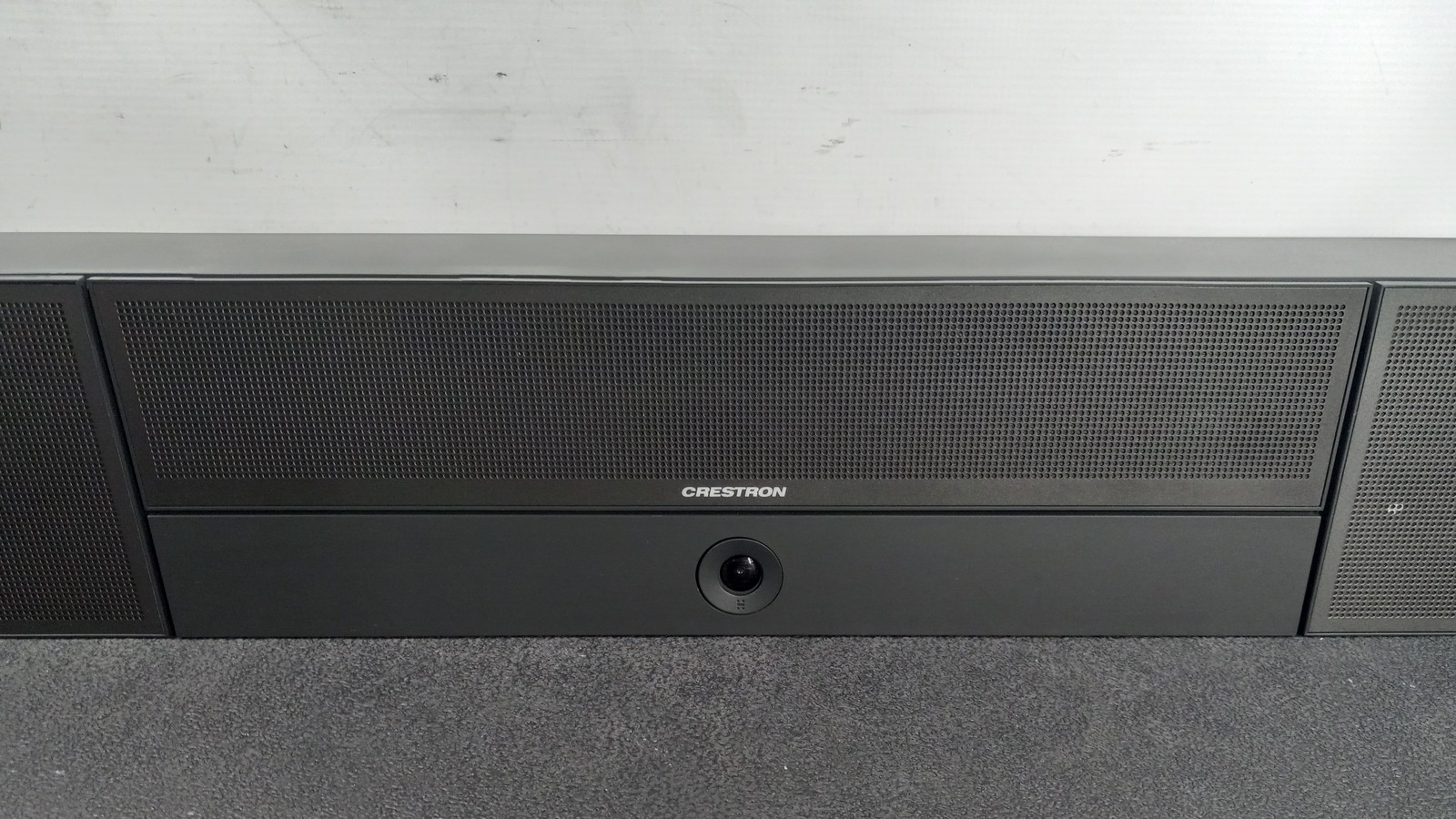 Crestron UC-SB1-CAM-FLEX UC Video Conference Smart 44″ Soundbar and Camera