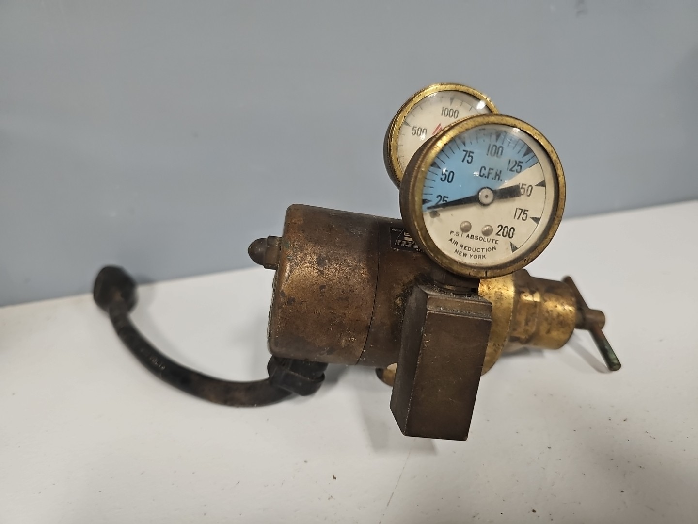 Vintage AIRCO INC. Heated Air Regulator Model 320 Untested