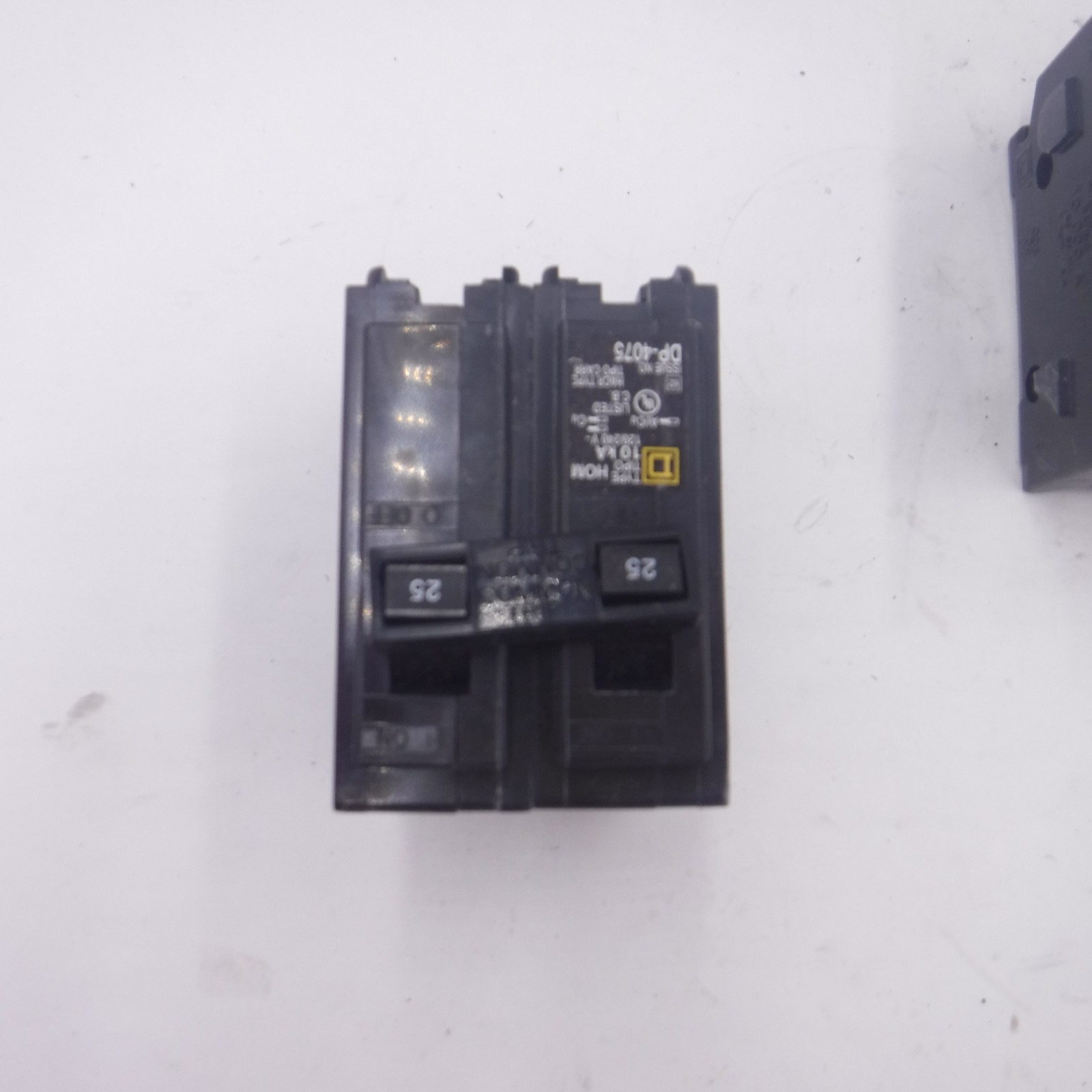 5 Pack Square D 2-Pole 25A Circuit Breakers HOM225CP 120/240VA C