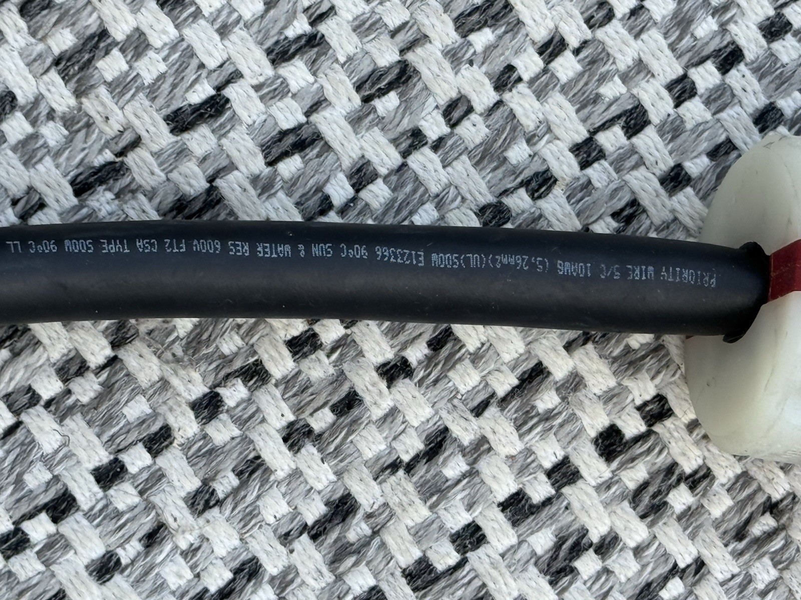 Eaton AHPL20445N 30A 480VAC CONNECTED TO Hubbell HBL273330A 3Ø 480VAC