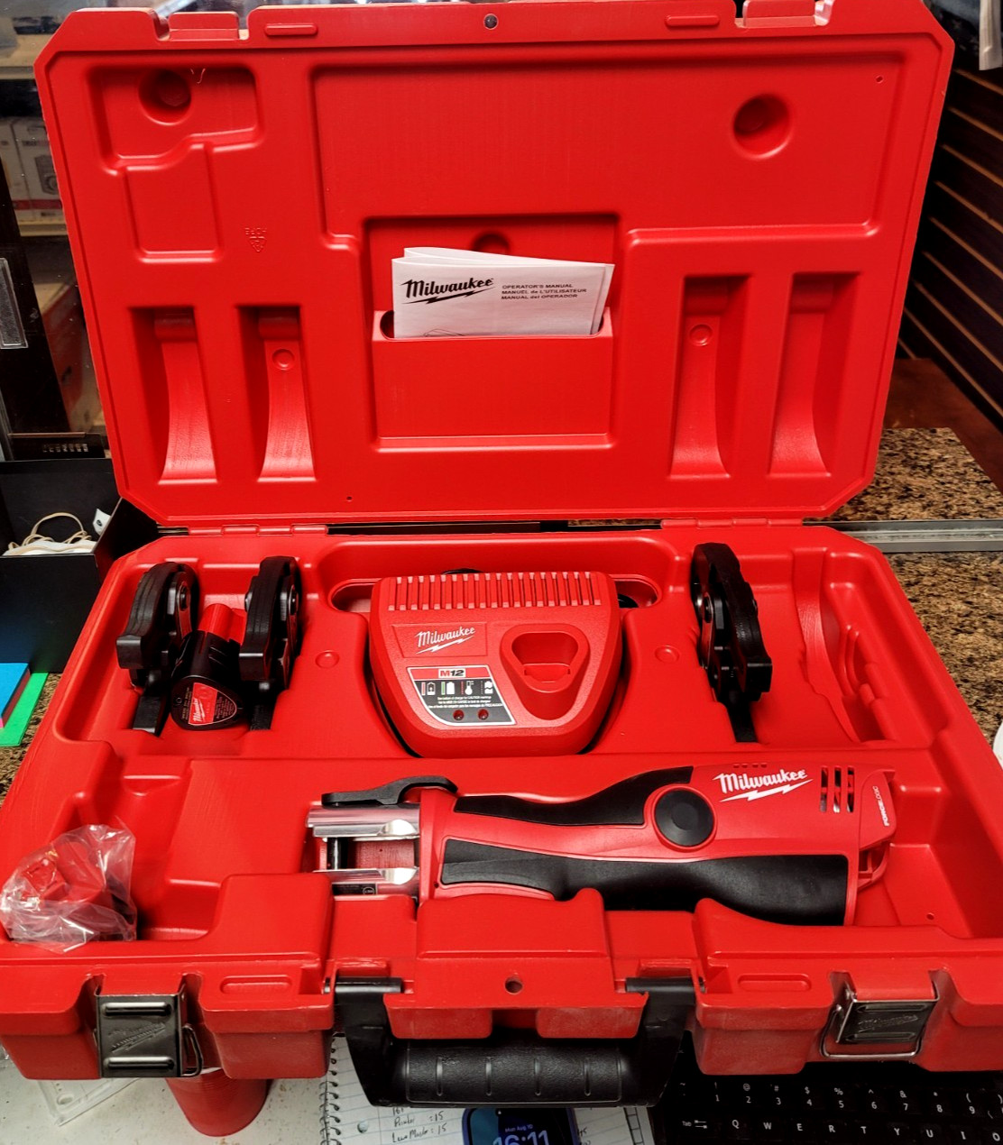 Milwaukee M12 Force Logic Press Tool 1/2″ – 1″ Kit (2473-22) NO FRONT COVER. O/B