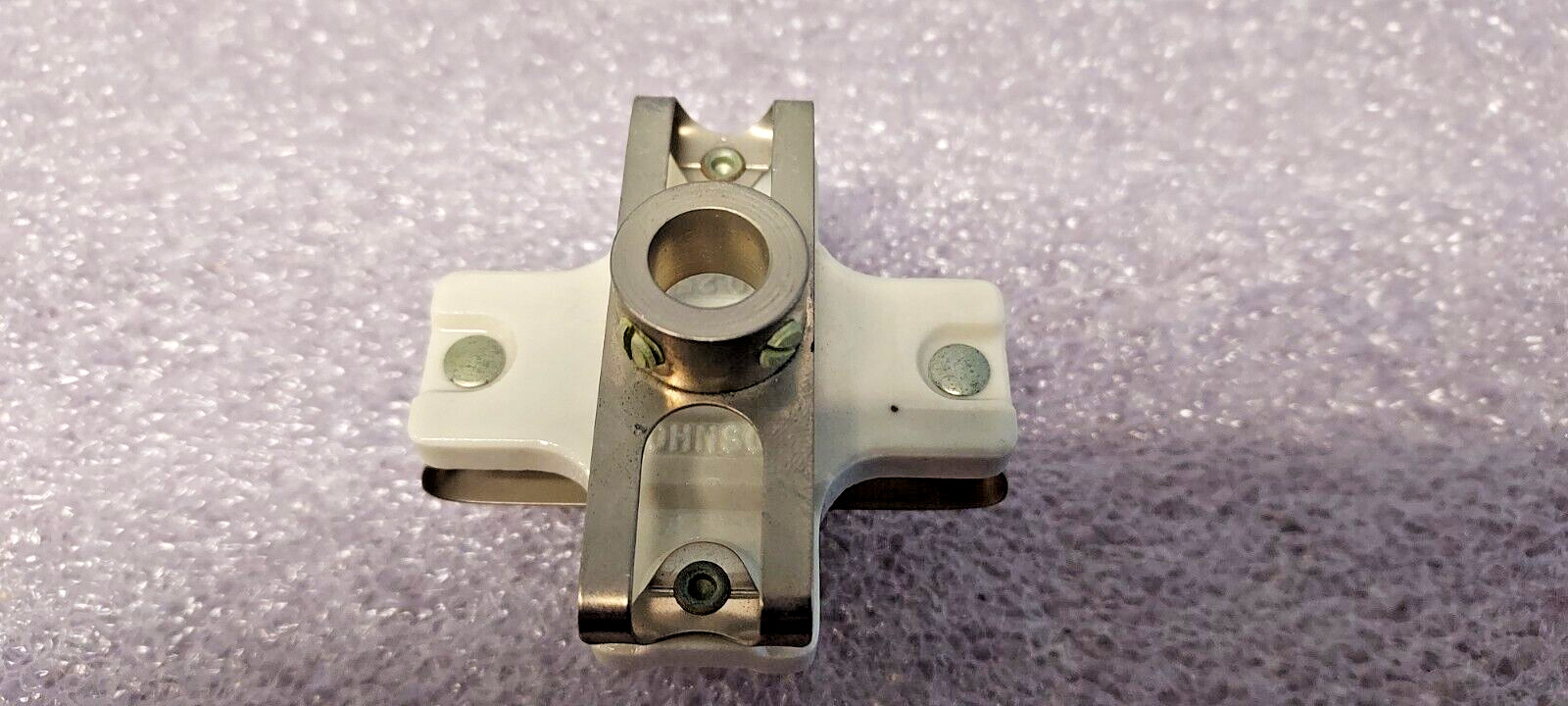 ‘1 PIECE’ – PN# 41-0412-410,104-251-1, 104251-1 E.F. JOHNSON – CERAMIC COUPLING