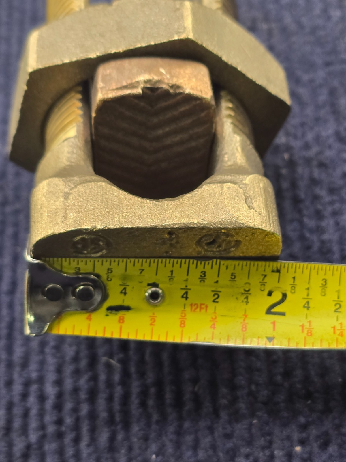 Burndy KS39 Servit Copper Split-Bolt Connector Run 750kcmil Tap 4/0 AWG Stranded
