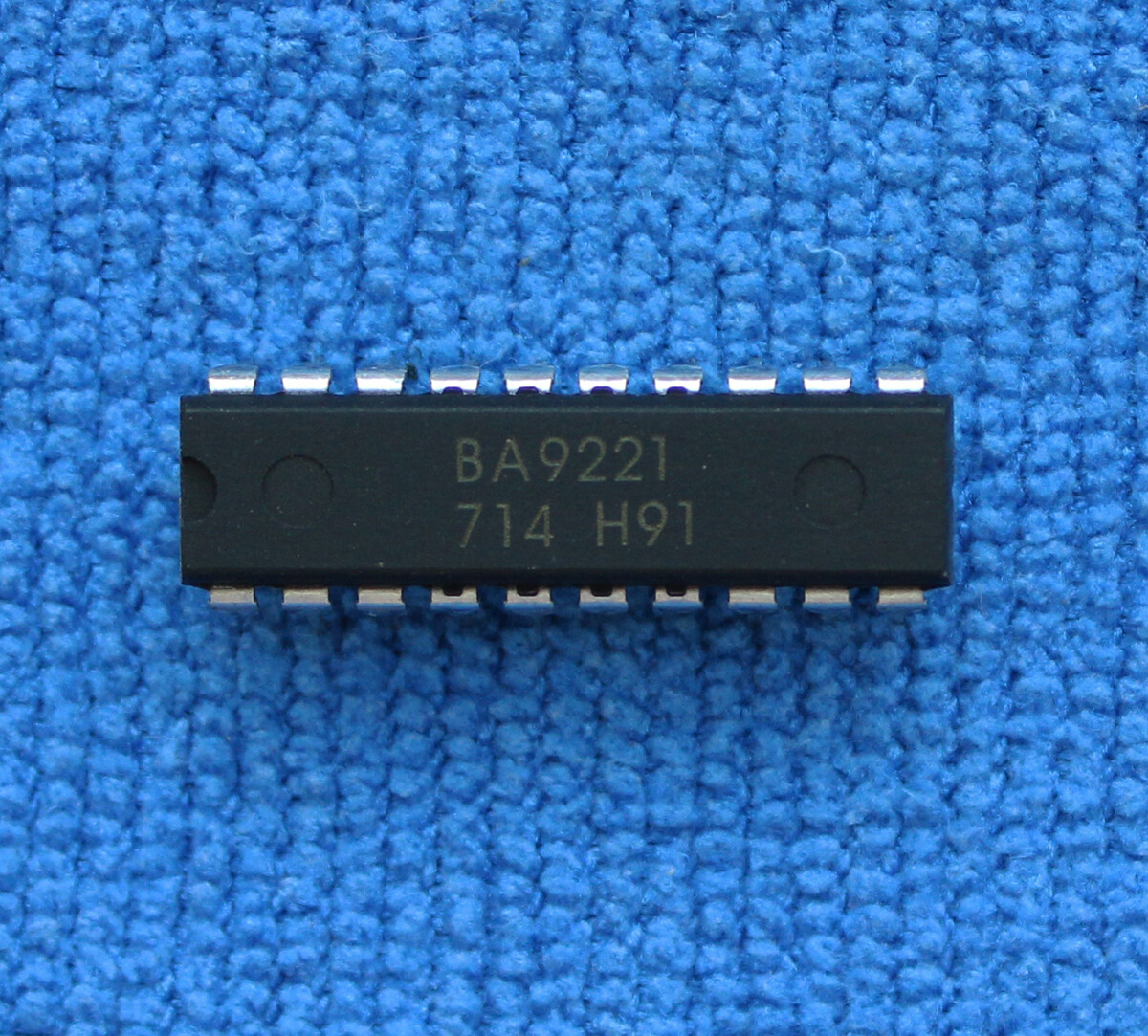 1pcs BA9221 Digital-to-analog converter 12 bit IC DIP-20