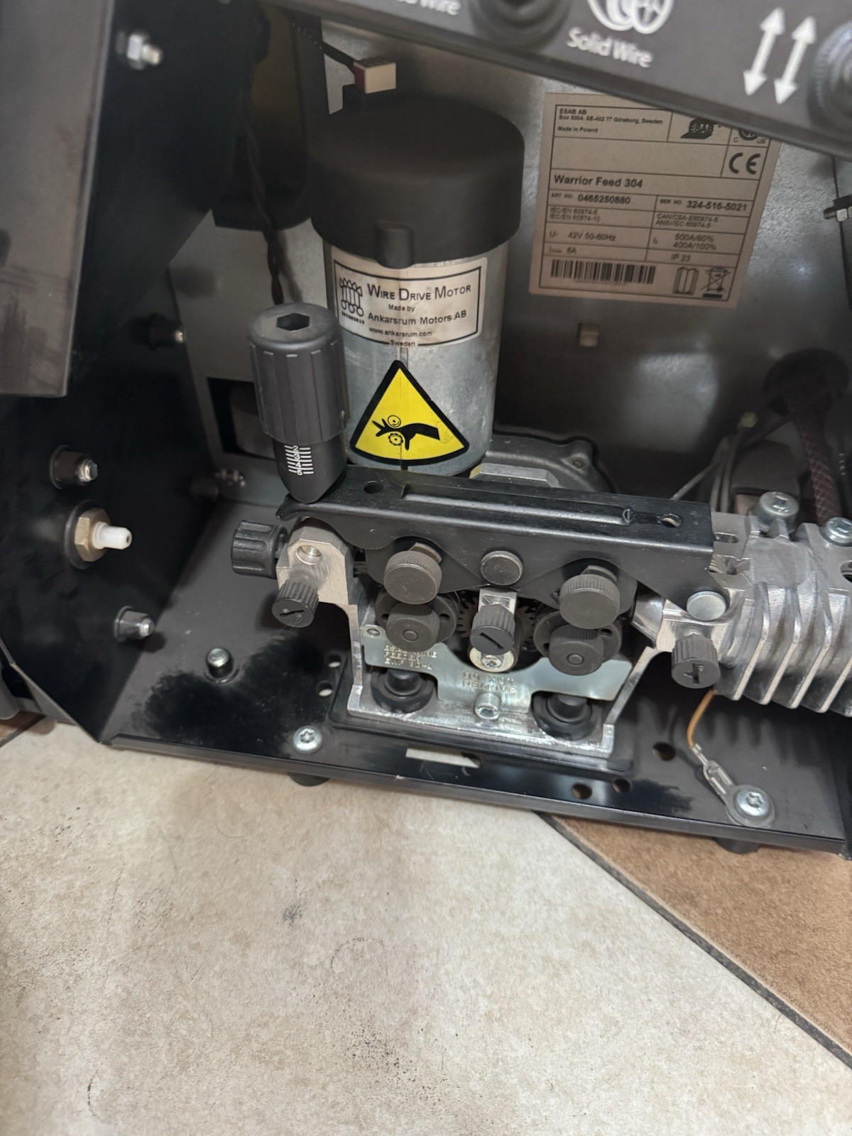 Esab Warrior Feed 304 With Mig Gun, Hose And Control Cable