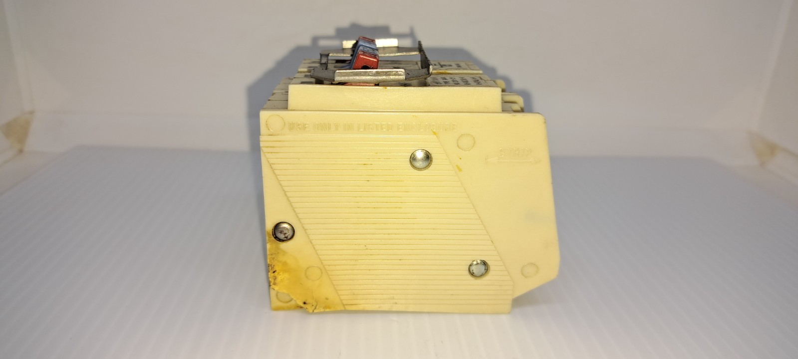 Bryant BQ220-250 4-Pole Quad Type BARD Circuit Breaker White BQ 220-250 FLAW