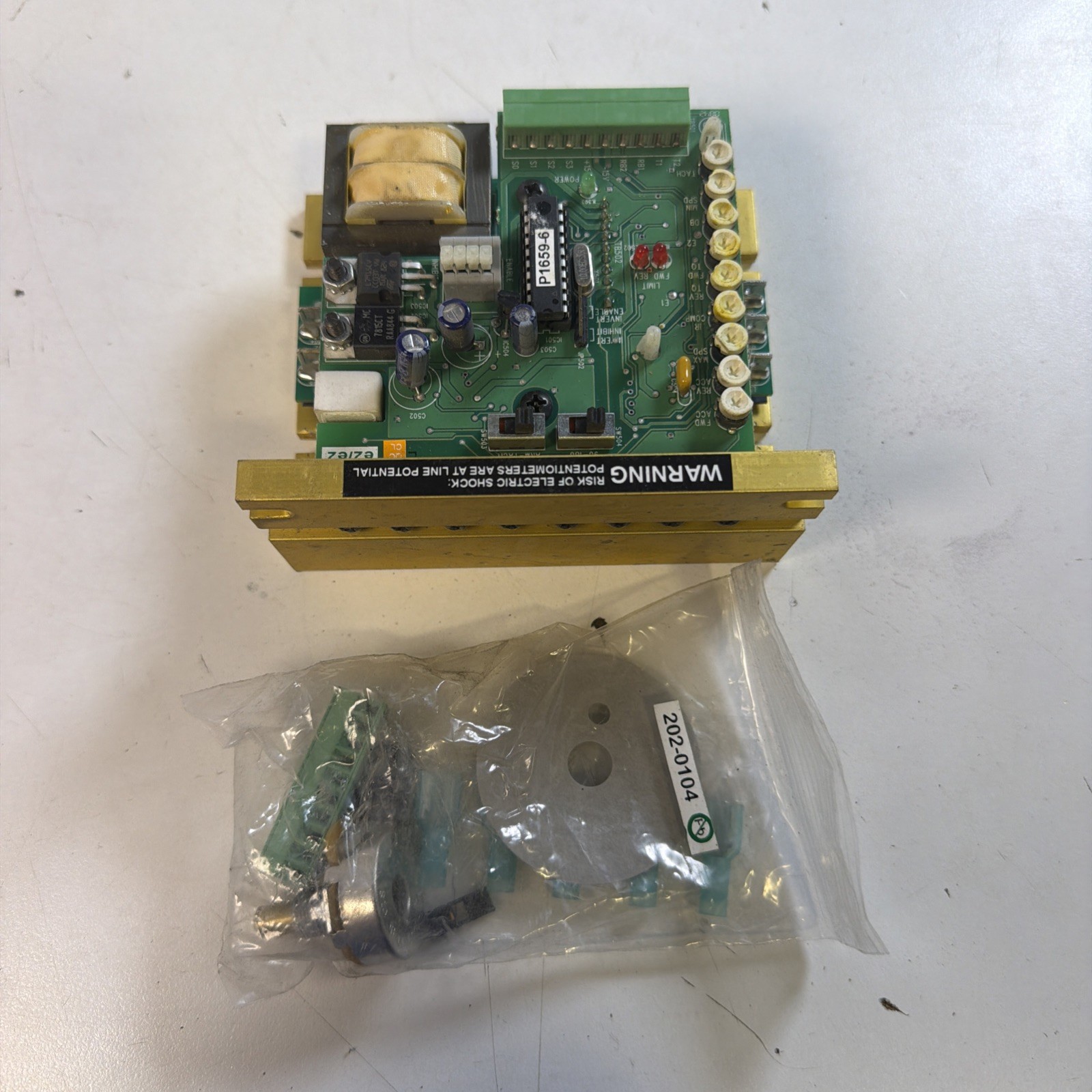 MINARIK PERMANENT MAGNET MOTOR 115V/230V 50/60HZ 1PH 7.5A RG60U