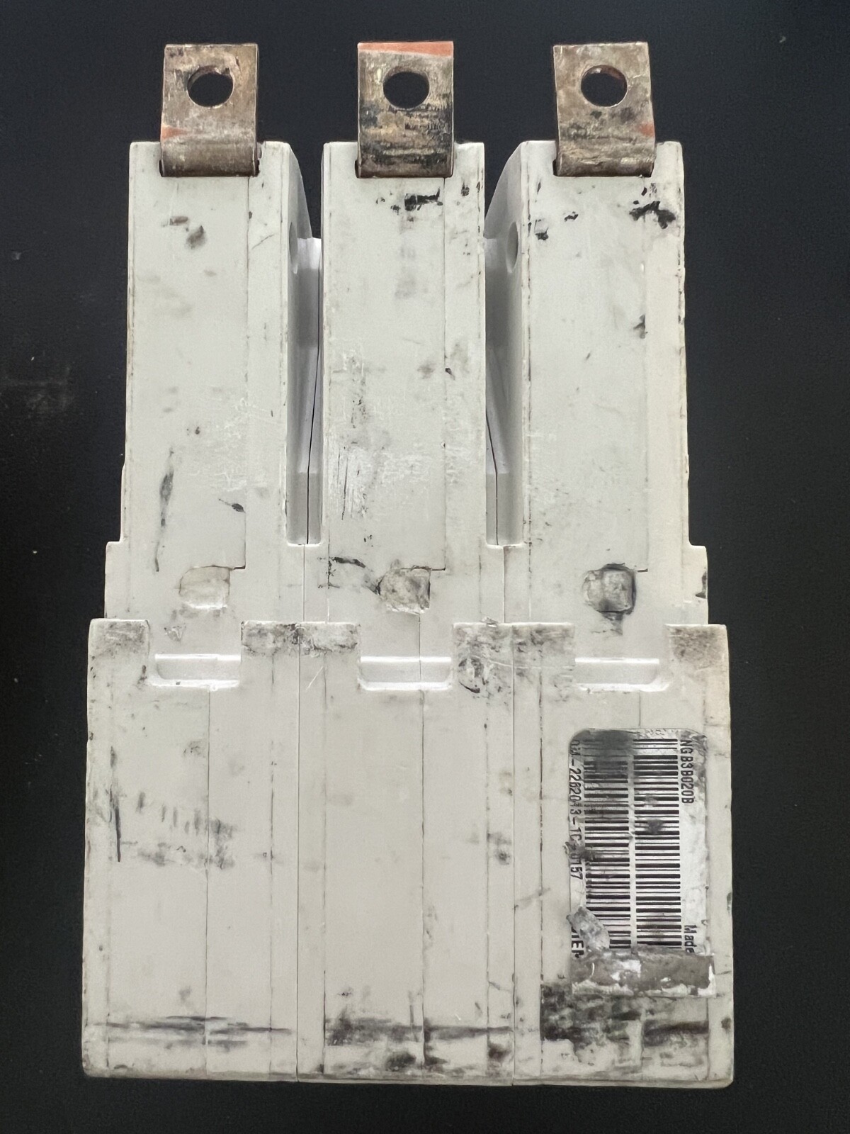 Siemens NGB3B020 3-Pole Circuit Breaker – White and black