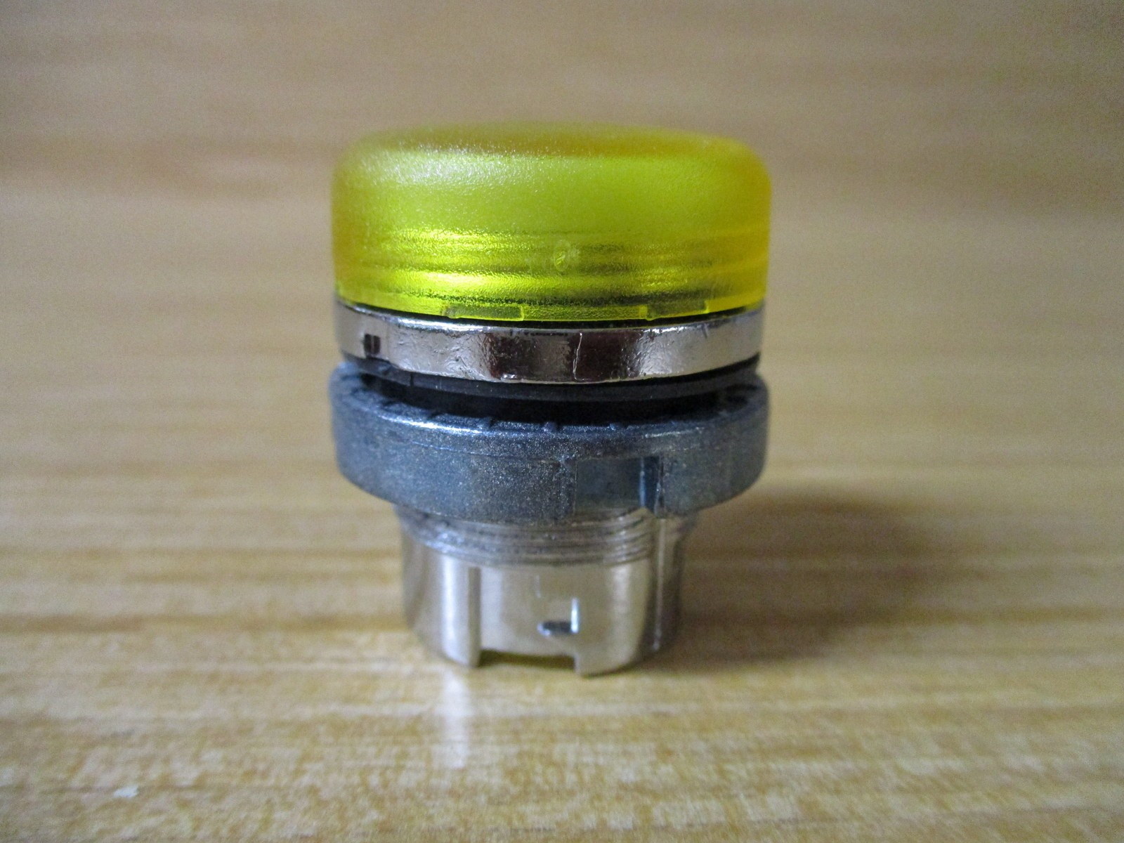 General Electric P9CLGD Pilot Light W/O Mount
