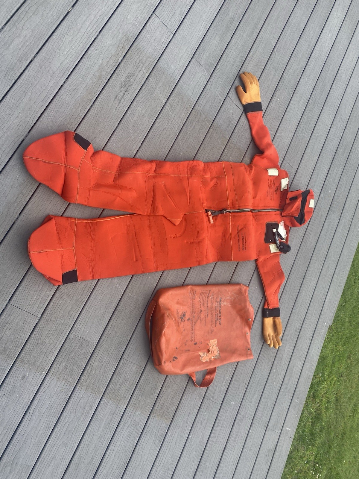 Stearns ISS-590I Immersion Suit, Size: Adult Universal Pre-Owned