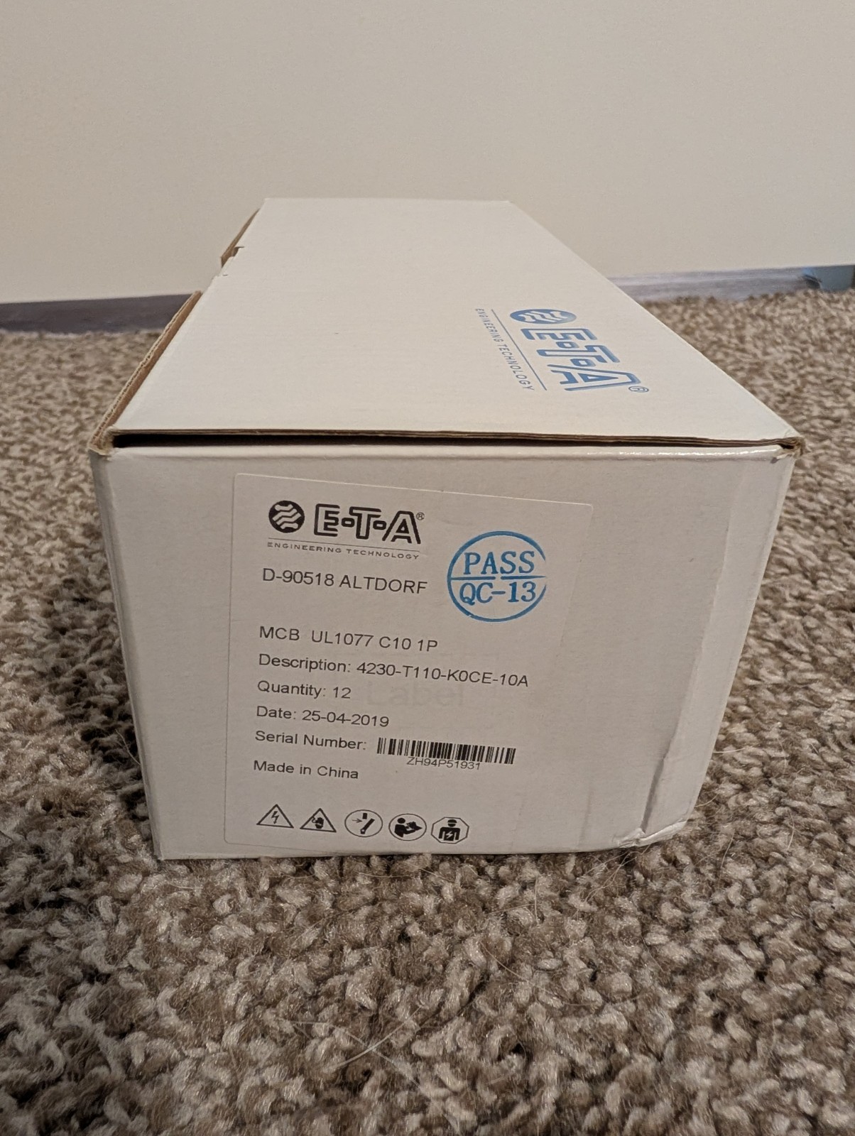 «LOT OF 12» E-T-A 4230-T110-K0CE-10A Circuit Breakers