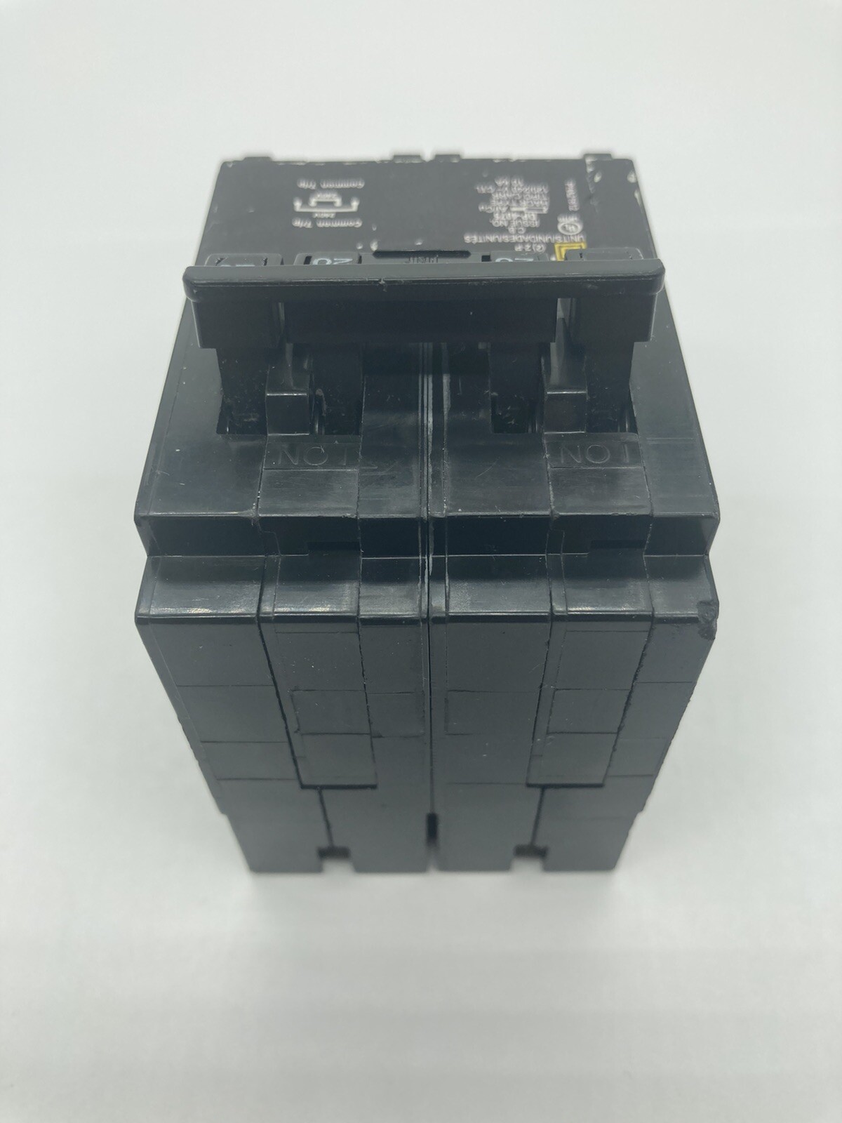 Homeline HOMT220220 Quad Two 2 Pole 20 Amp 120 240V AC Plug In Square D Breaker