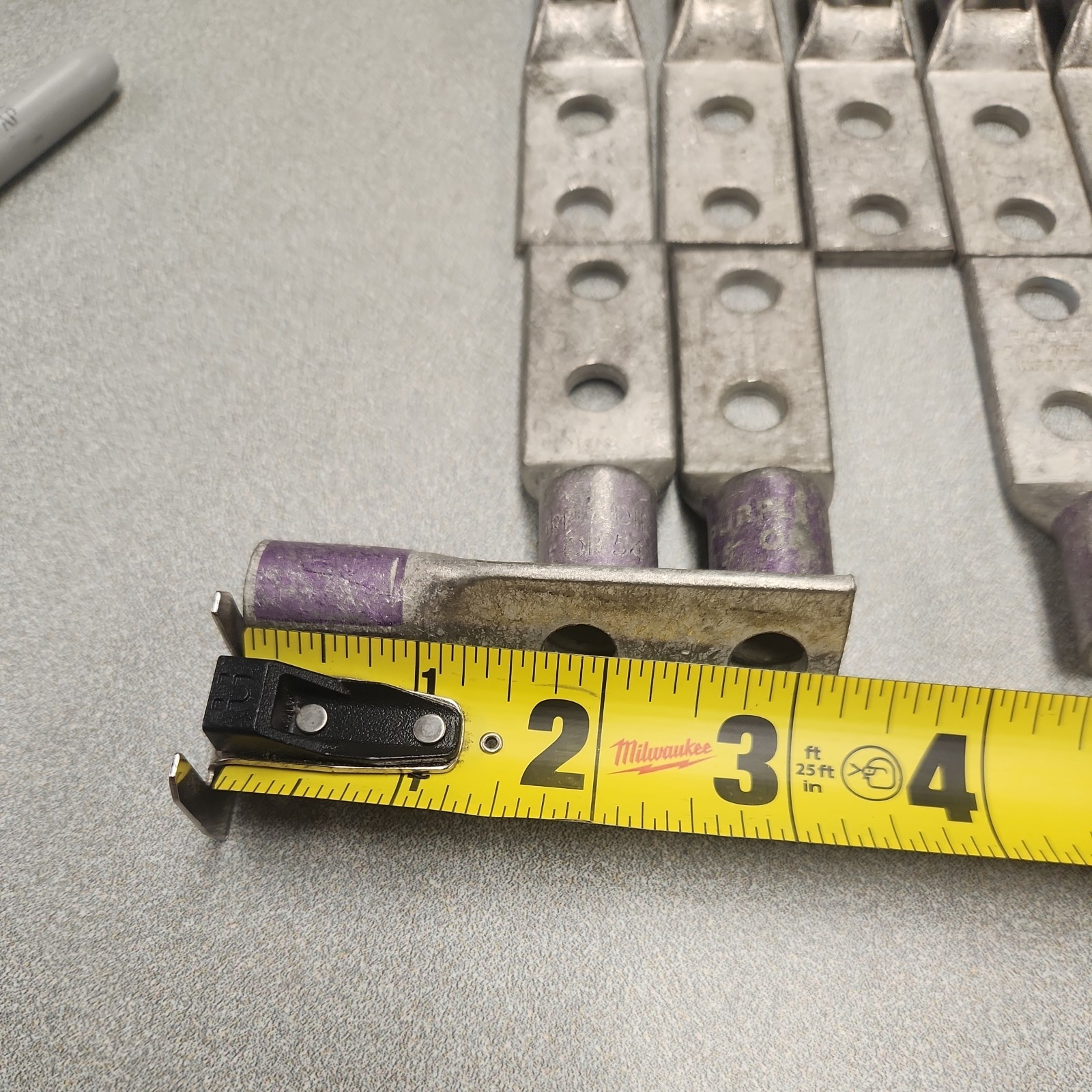(10) Lug Ends 3/8″ X 1″ spacing 4/0 AWG STR CU Purple Die 15 54