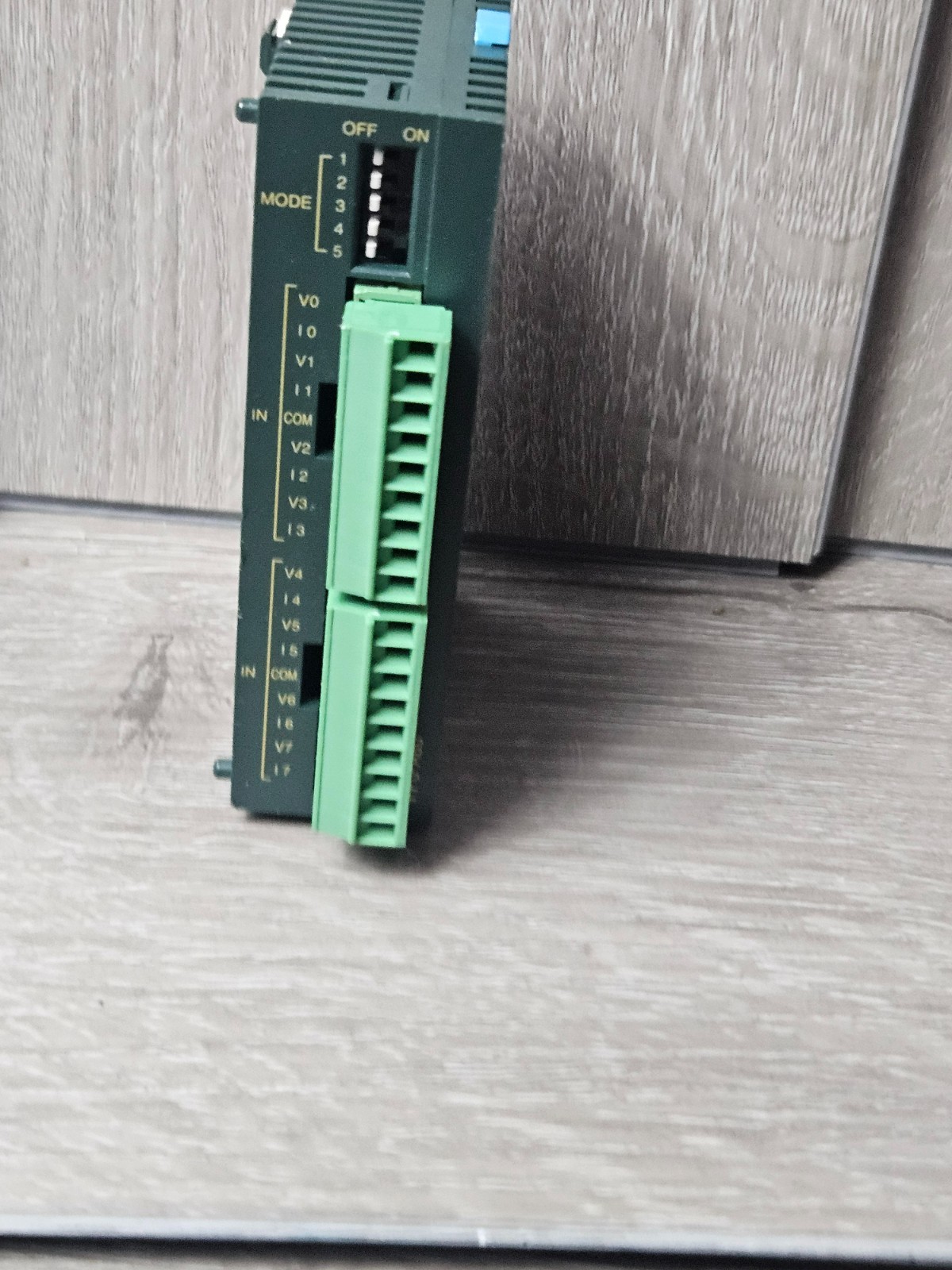 Panasonic PLC FP0-A80 FPO-A80 analog input module AFP0401