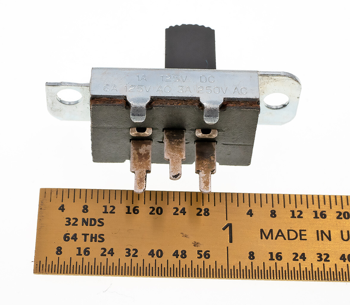 5X – Stackpole SPDT Momentary Slide Switch 6A/125VAC 1A/125VDC PCB Mount, NOS