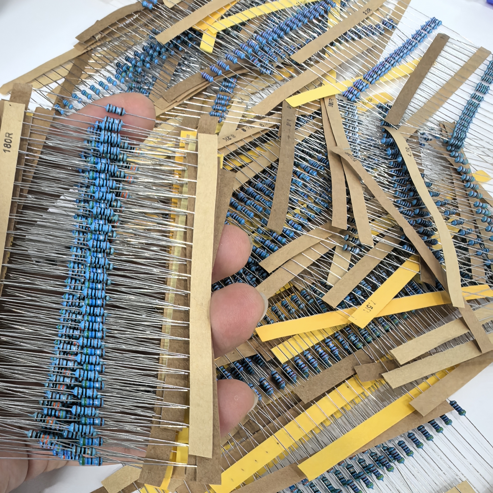 2600 pcs 130 Values 1/4W 0.25W 1ohm 3M Resistor Resistors Kit Assortment Set US