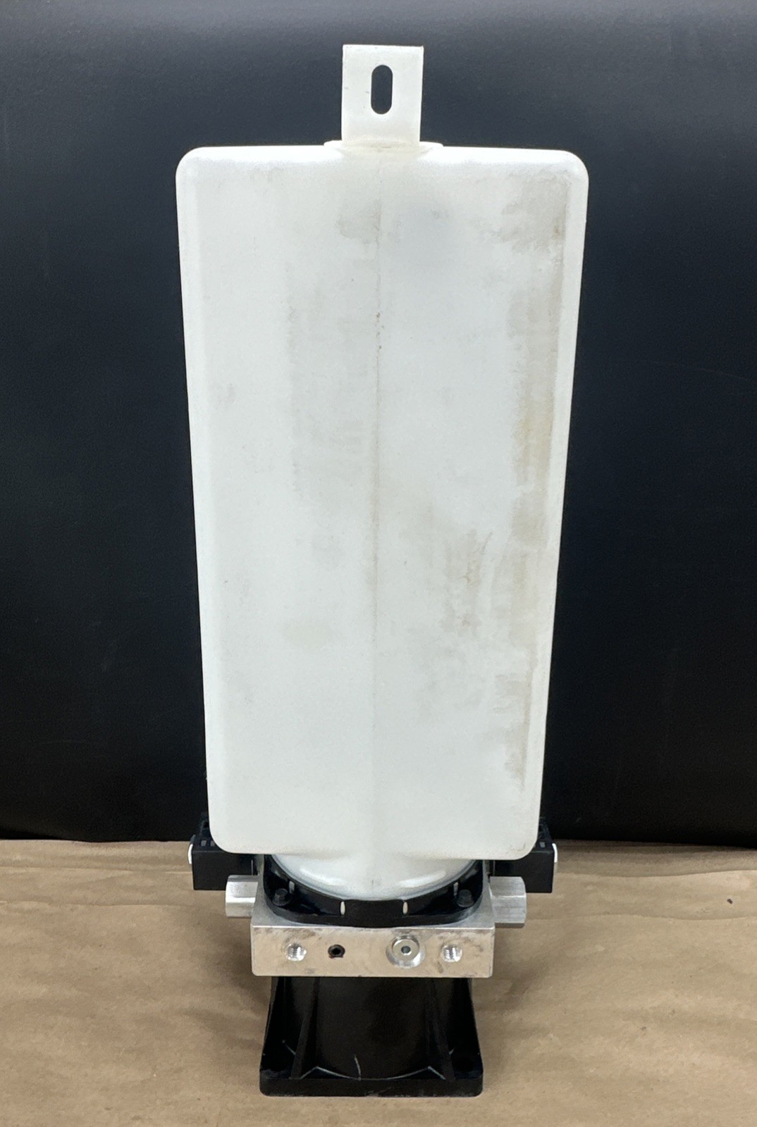 Stone Vertical Hydraulic Pump Reservoir 2.5 Gallon 9302-2212 – NEW SURPLUS 🇺🇸