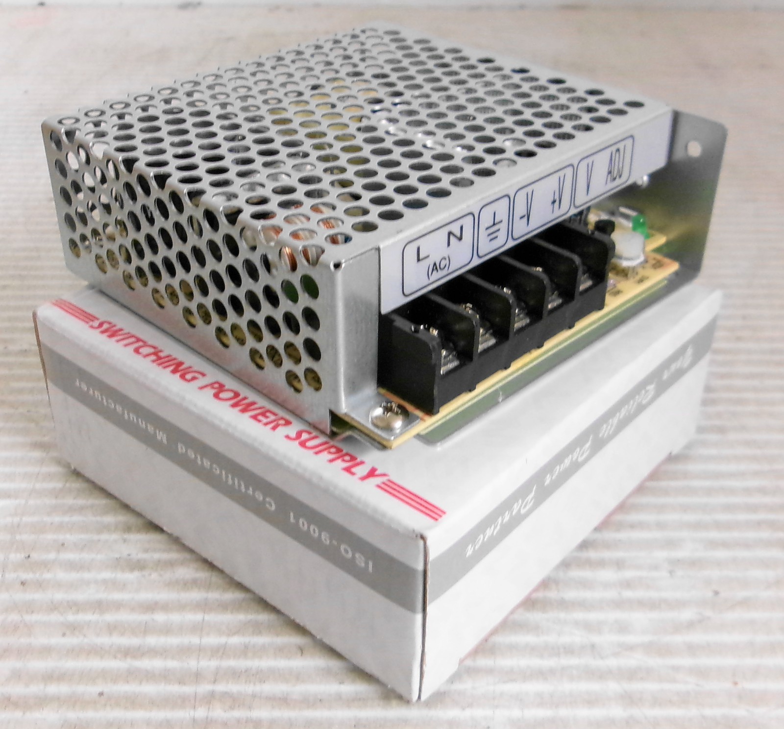 Mean Well RS-50-24 Power Supply IN 100-240VAC 1.3A OUT +24VDC 2.2A (Lot of 2)