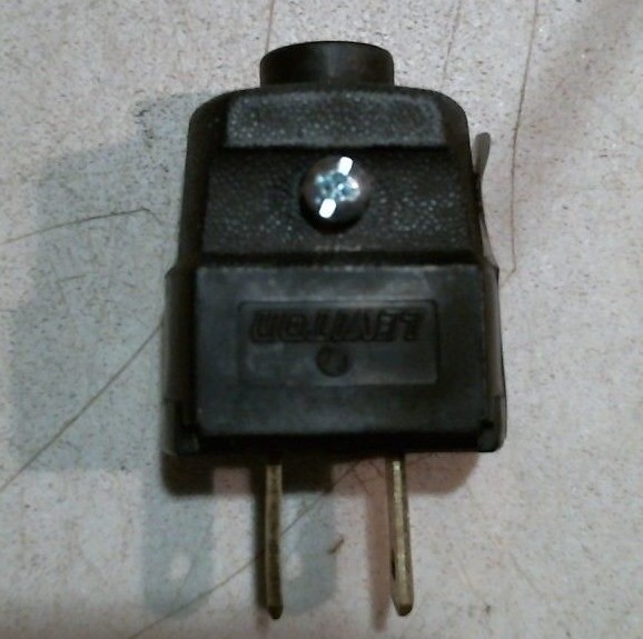 Leviton 037-00101-2EP Hinged 15A 125V Black Plug FREE SHIPPING