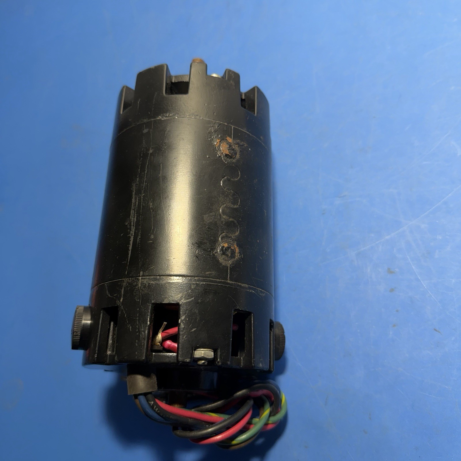 CLINCO 1/3 HP Universal Motor 115V 4500 RPM 5.5A Thermally Protected. Read