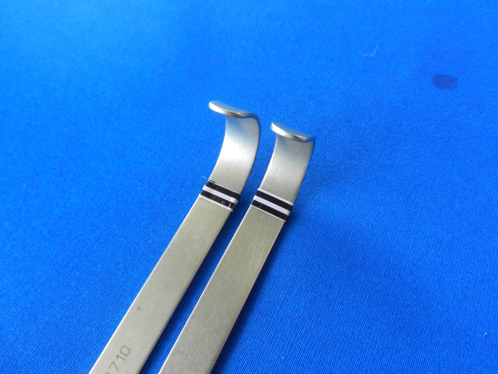 E1703 V. Mueller Sistunk 10mm Double Ended Retractor Set of 2 15.2cm SU3710
