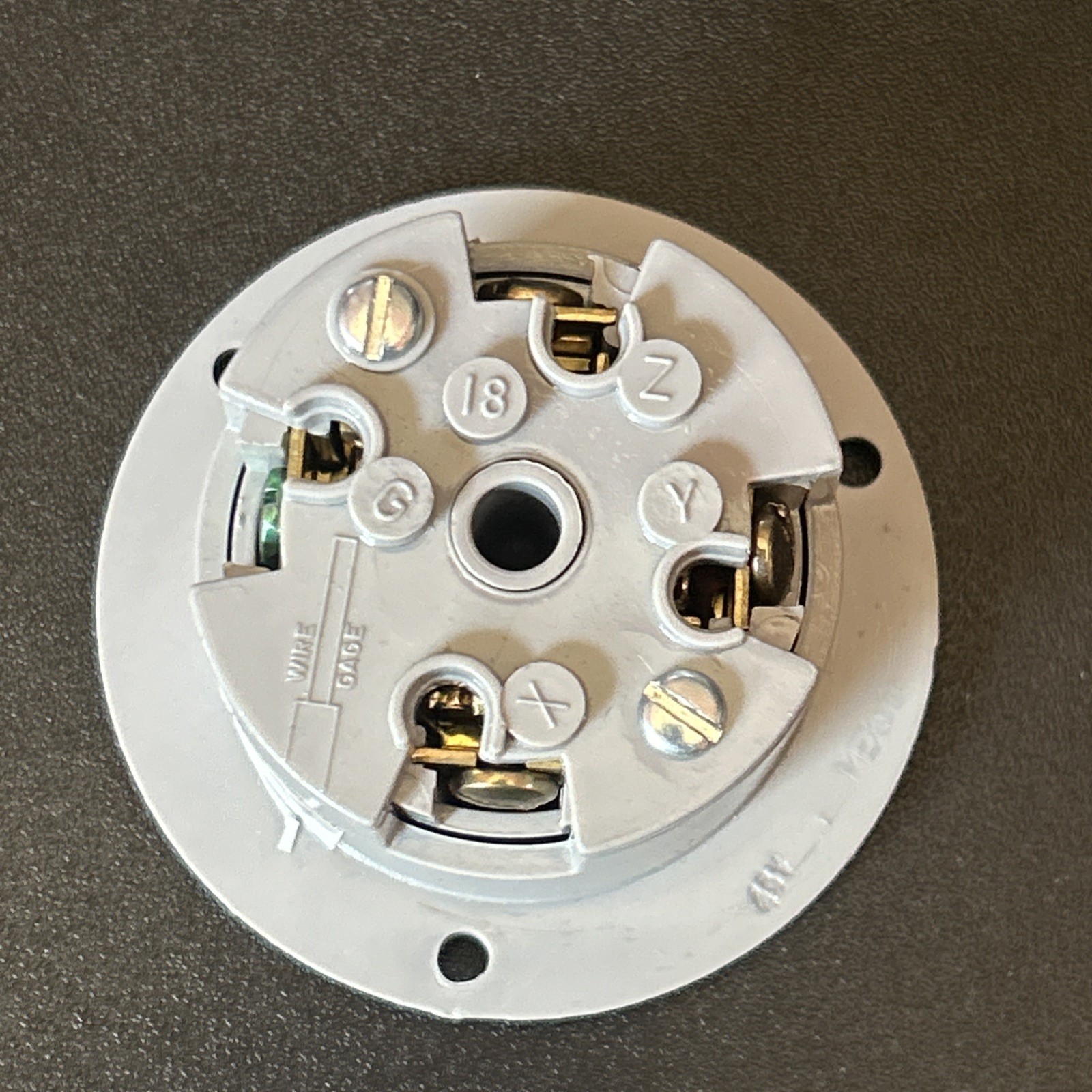 P&S Nema L-16-20, 20A-480V 3-Phase Female Plug, Flush Mount