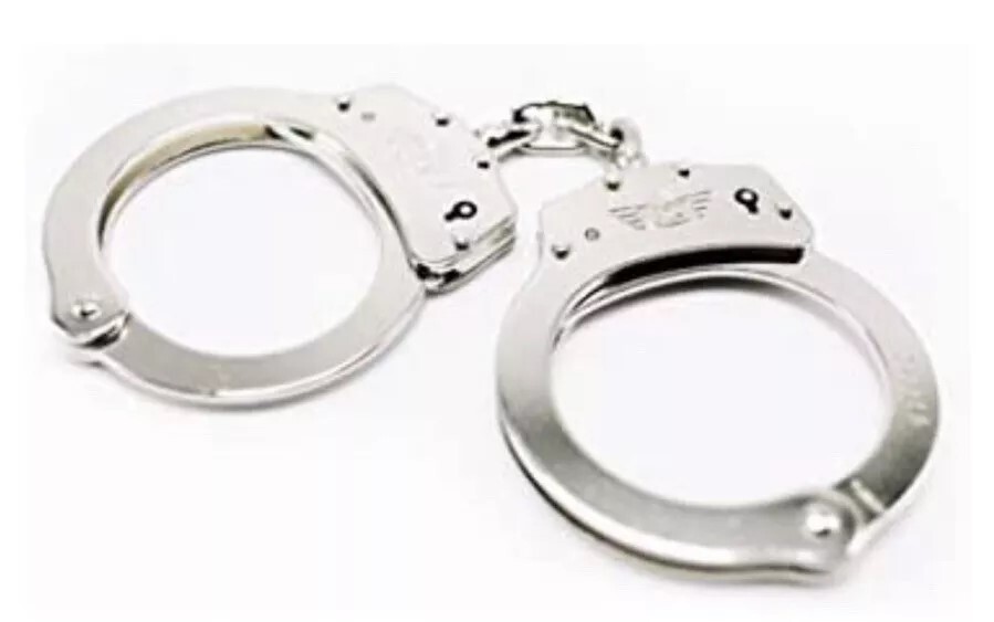 Uzi Handcuffs Silver finish HC-C-S Steel construction. Double lock w (FVS030787)
