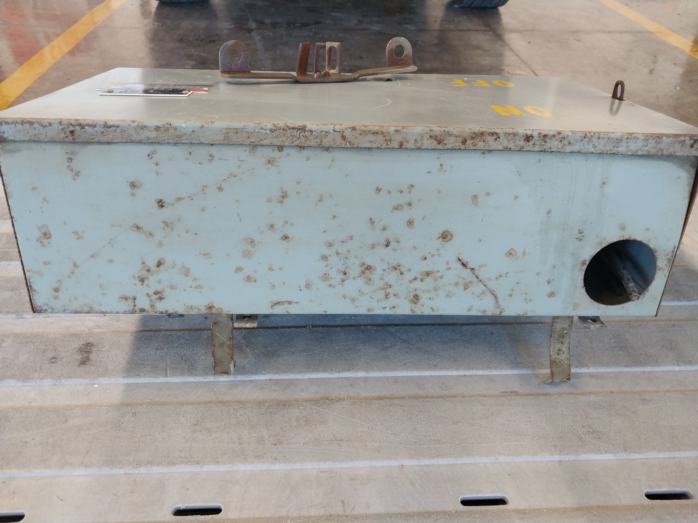 Federal Pacific Electric No Sp1136 100 Amps 600 Volts 3 Poles Fusible Switch