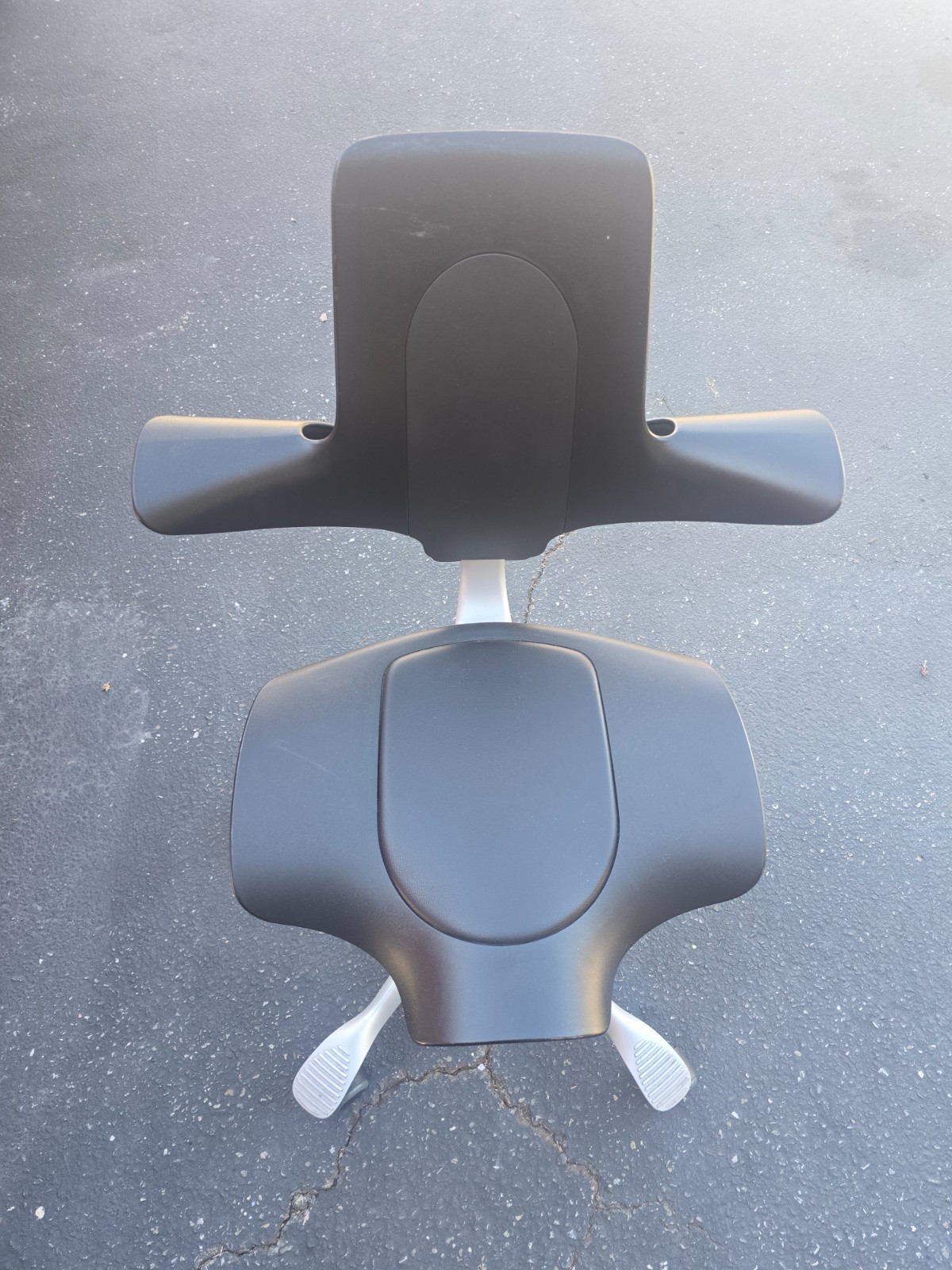 HAG Capisco Puls 8010 Partially Upholstered Saddle Chair Black