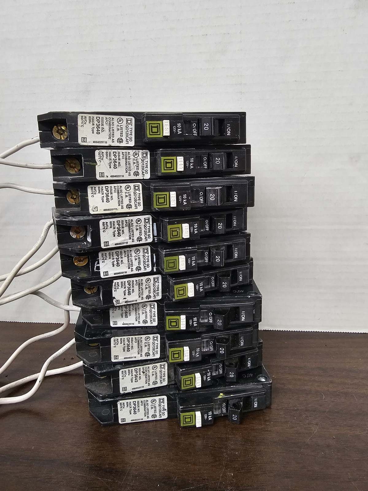 SQUARE D QO120CAFI 20A 120V circuit breakers new take out 10 pc