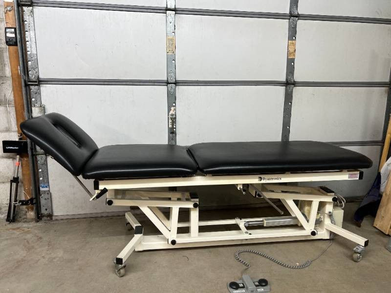Dynatronics 970 Series Electric Treatment Table – 3‑Section | Chiro| USA‑Made