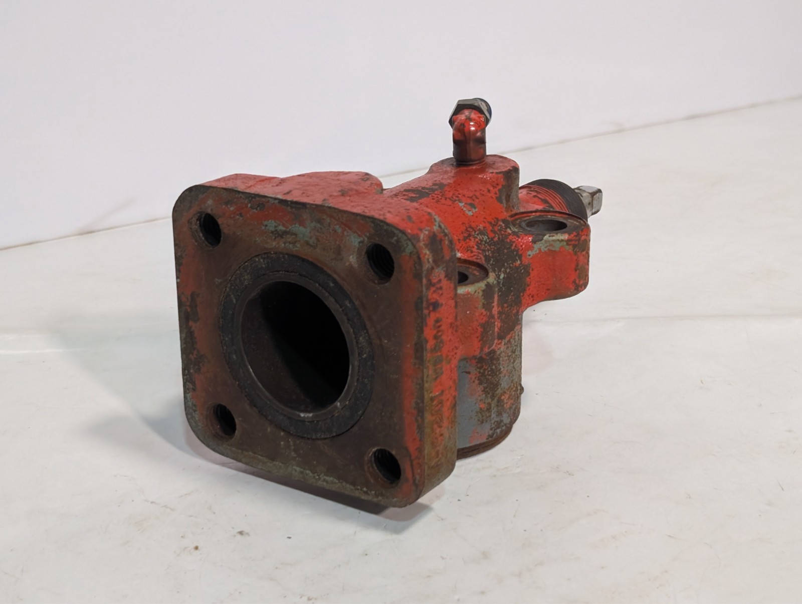 MB Co. A-6201 control valve, working pressure 500 PSIG, 4-bolt base, as shown