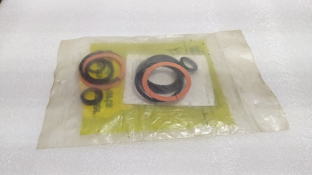 PARKER SKL7001MA1 2″BORE 5/8″ ROD SEAL KIT NEW