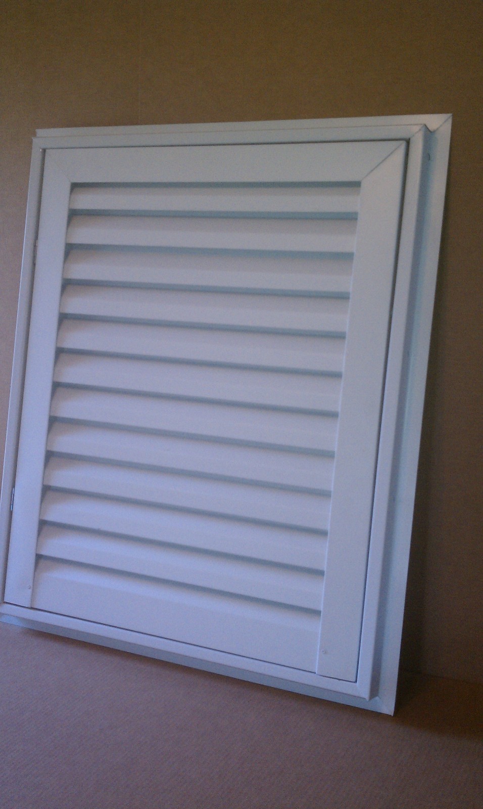 24″ WIDE X 30″ TALL HINGED ALUMINUM GABLE VENT WITH WHITE ENAMEL FINISH
