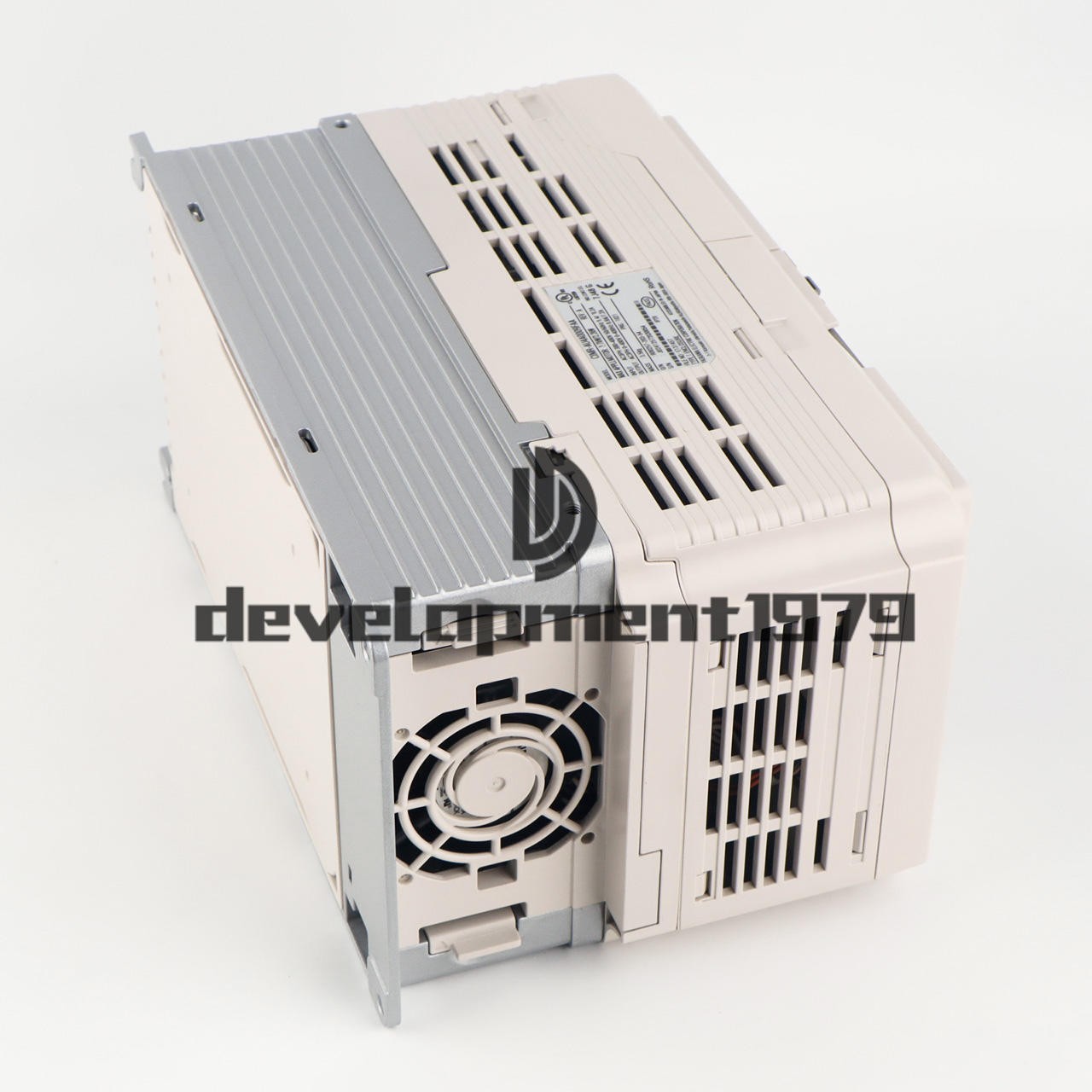 1PC NEW YASKAWA A1000 AC Drive CIMR-AU4A0009FAA Frequency converter