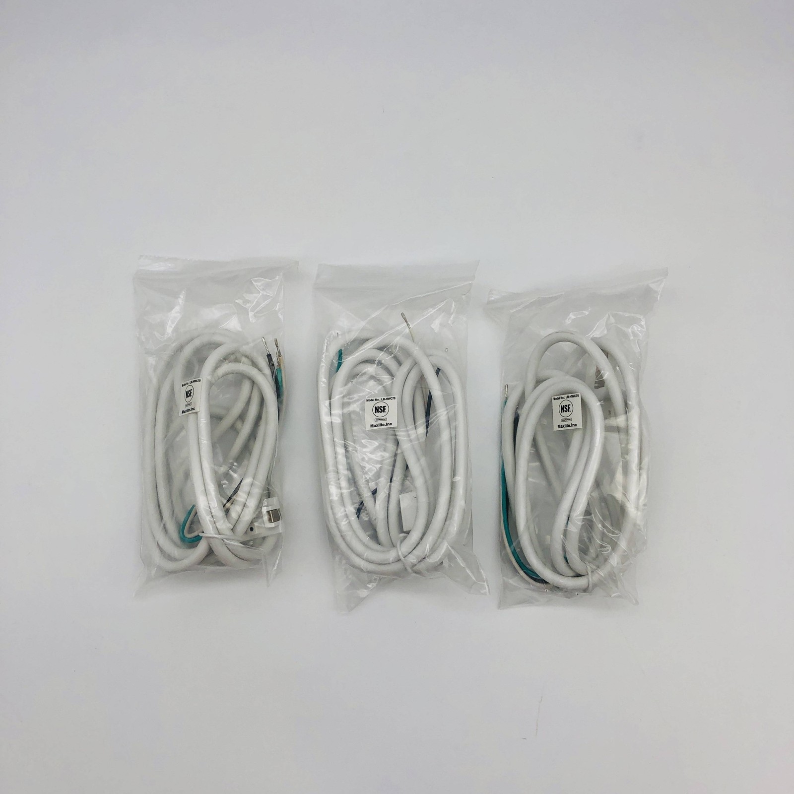 Maxlite 14098900 Hardwire Cord 70inch For Under Cabinet Light Bars LB-HWC70 3pk
