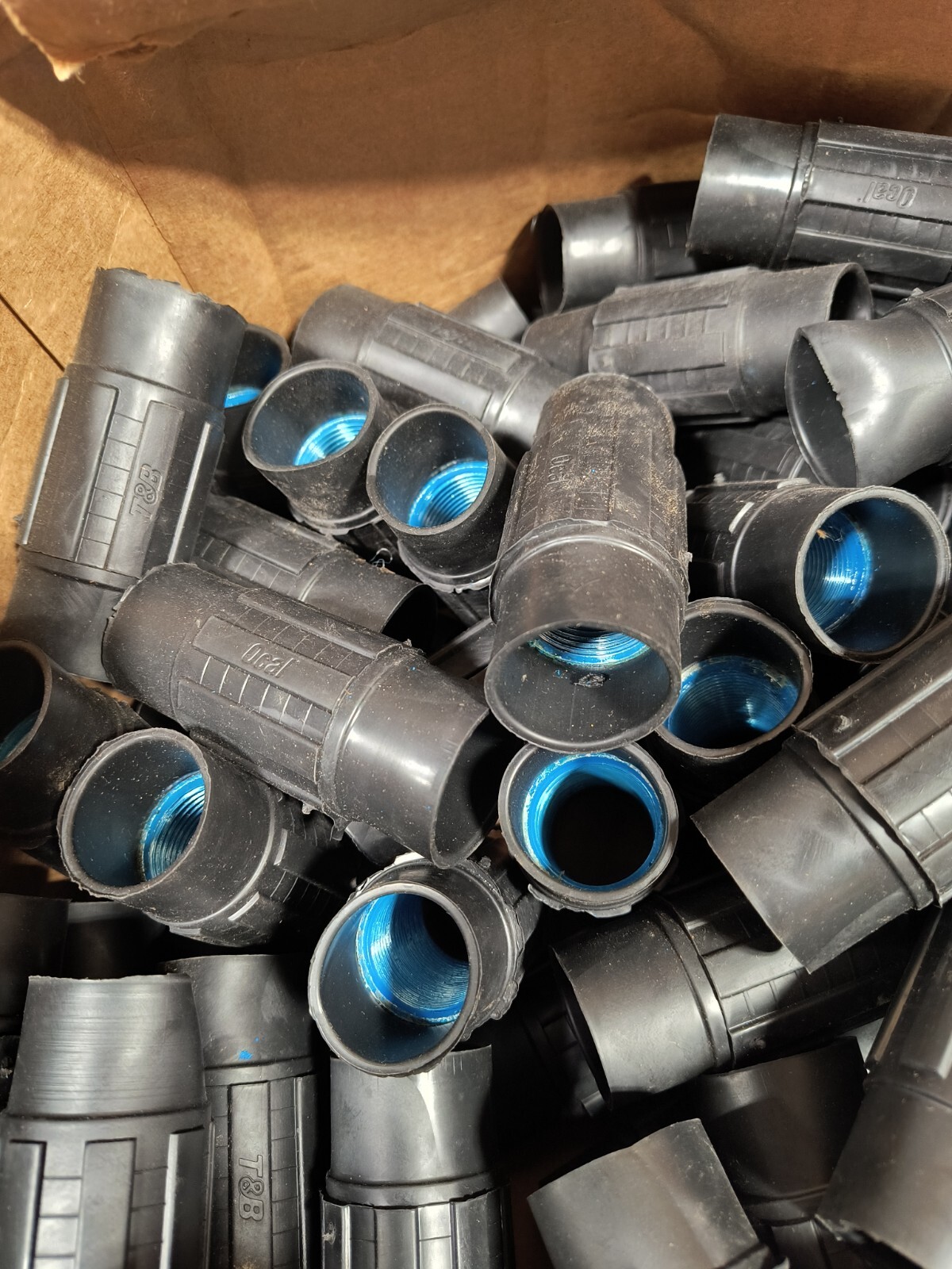 THOMAS & BETTS CPL3/4-G OCAL THREADED PVC-COATED CONDUIT COUPLING, 3/4-INCH