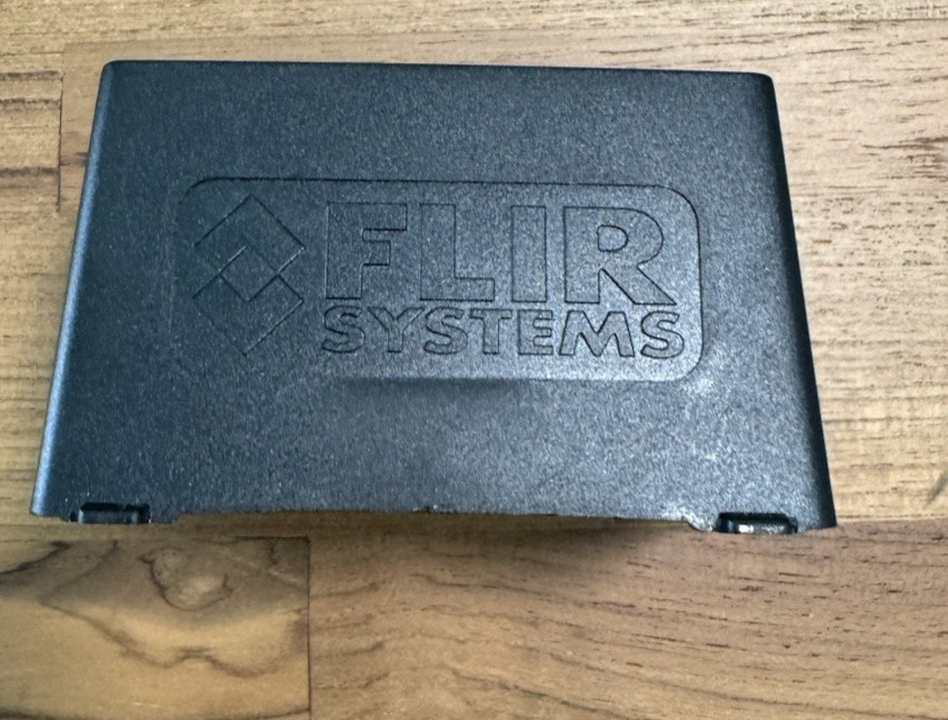 FLIR B400 Thermal Imaging Camera 320x240p -20C to 1200C (-4F to 2192F) with Case